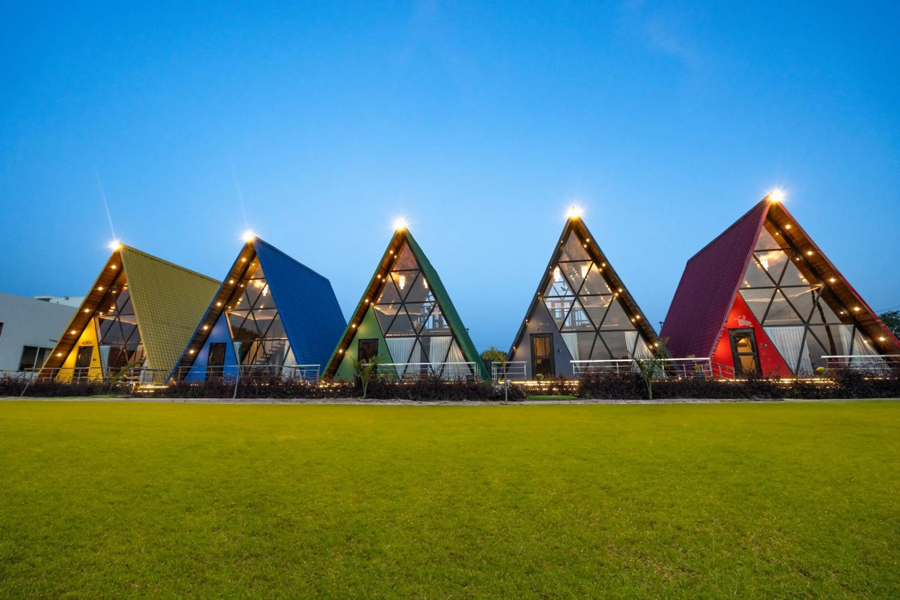 Facade/entrance in Sunflower Saga