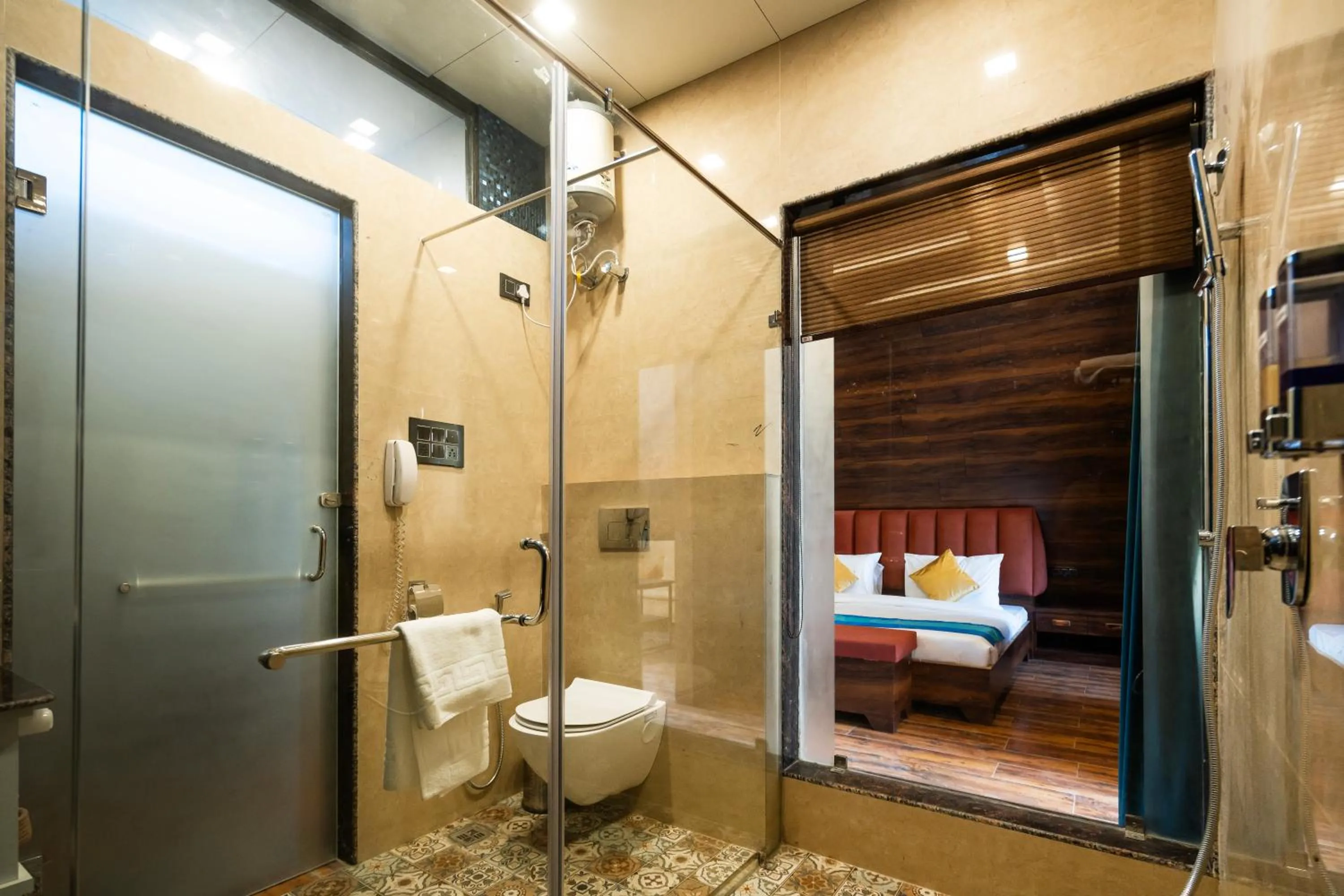 Shower in Sunflower Saga