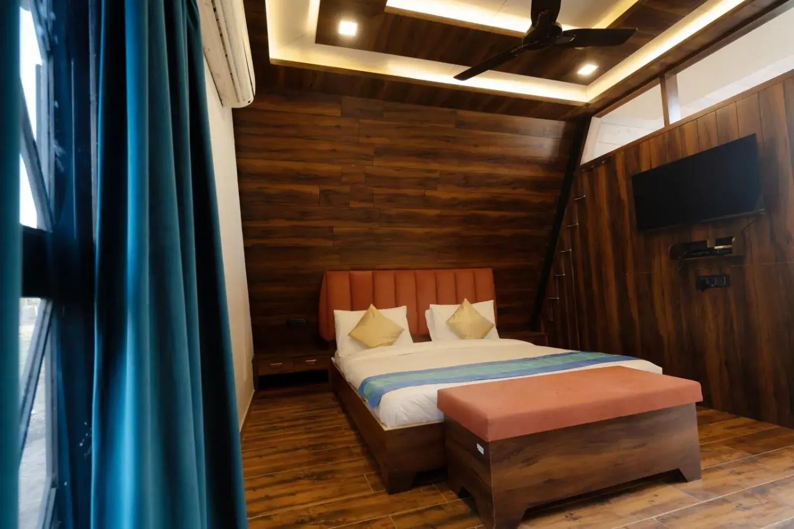 Deluxe Double Room in Sunflower Saga Deluxe Double Room in Sunflower Saga