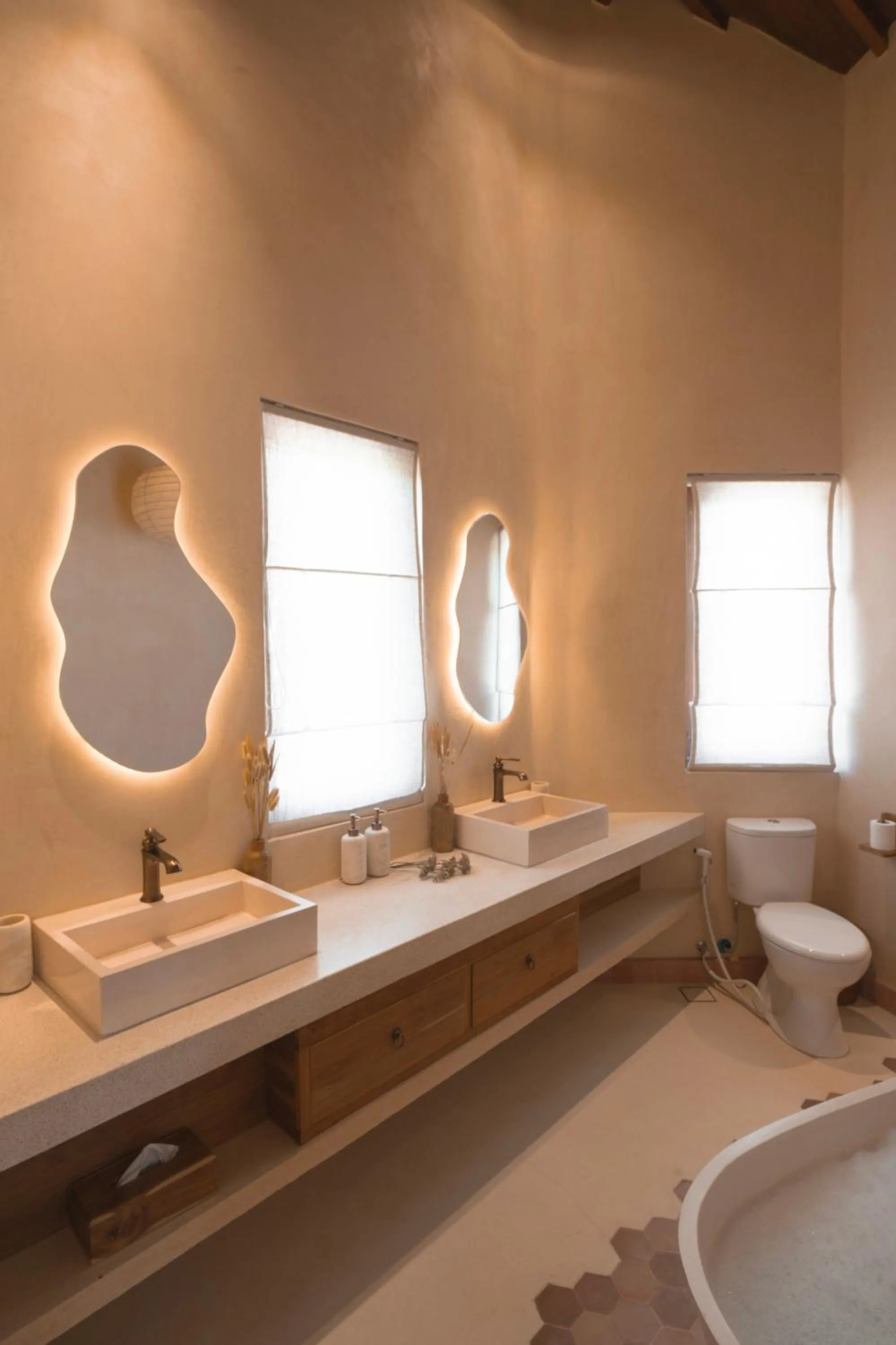 Toilet in Dune Seseh