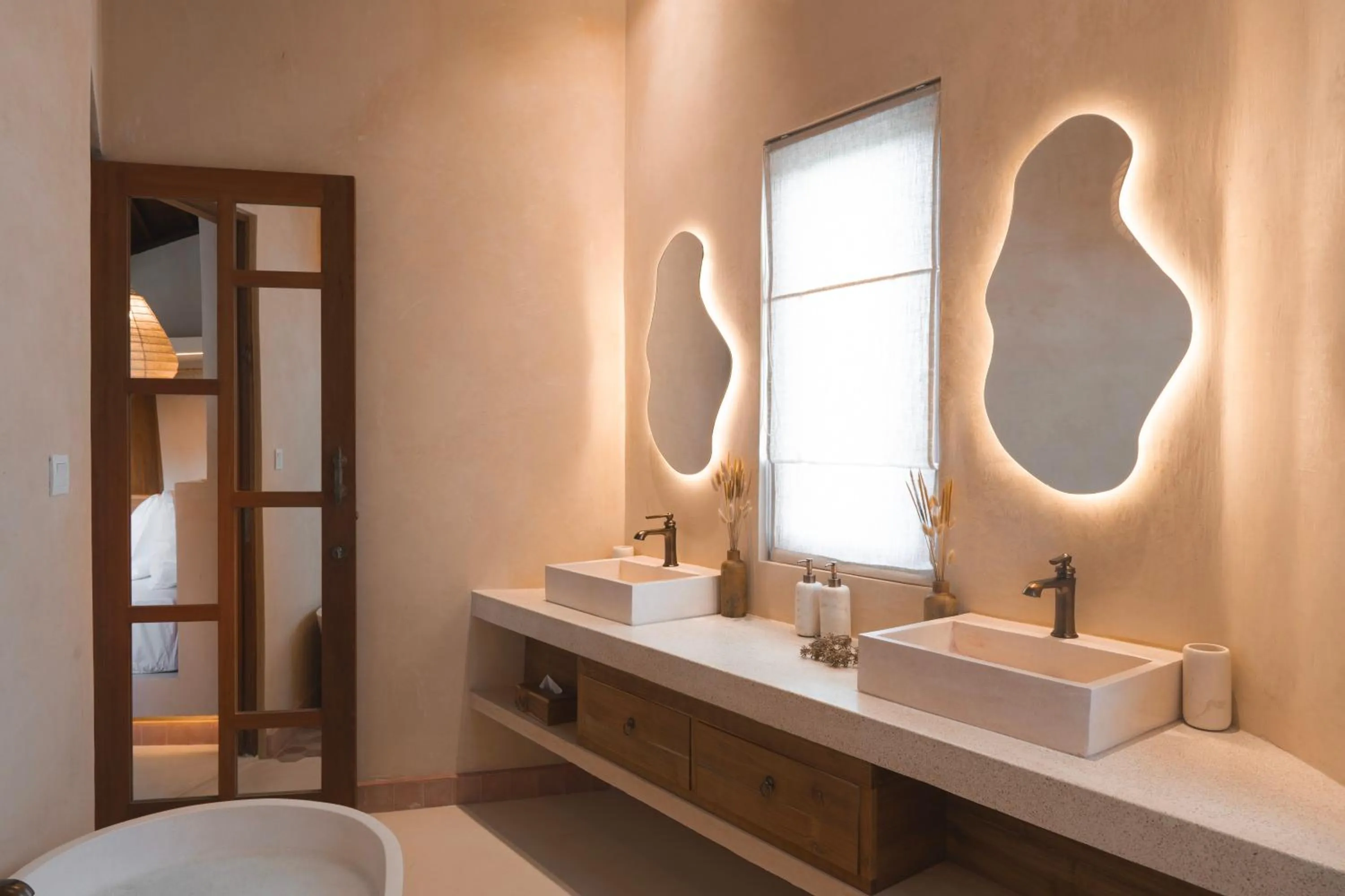 Toilet in Dune Seseh