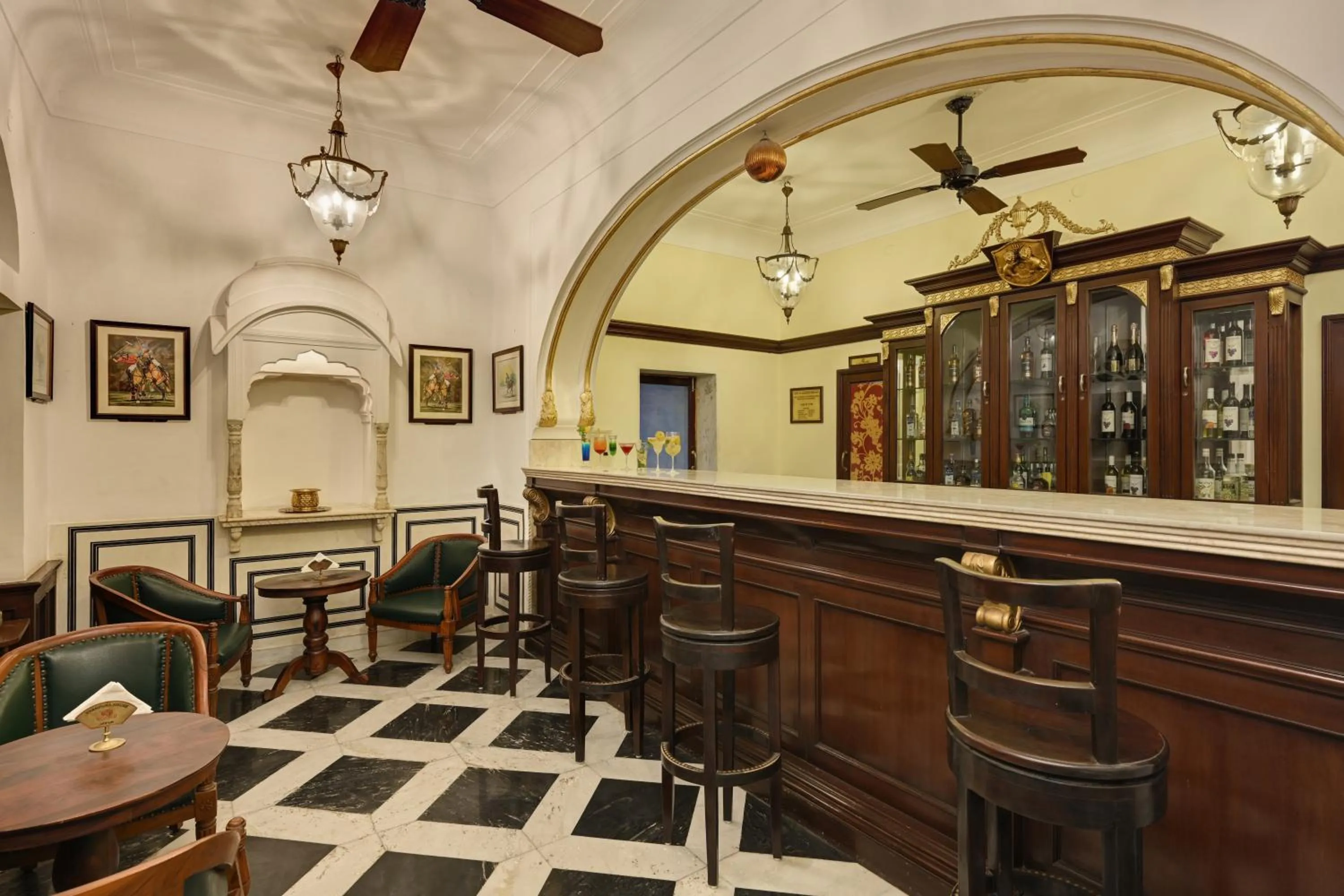 Lounge or bar in Shahpura Haveli