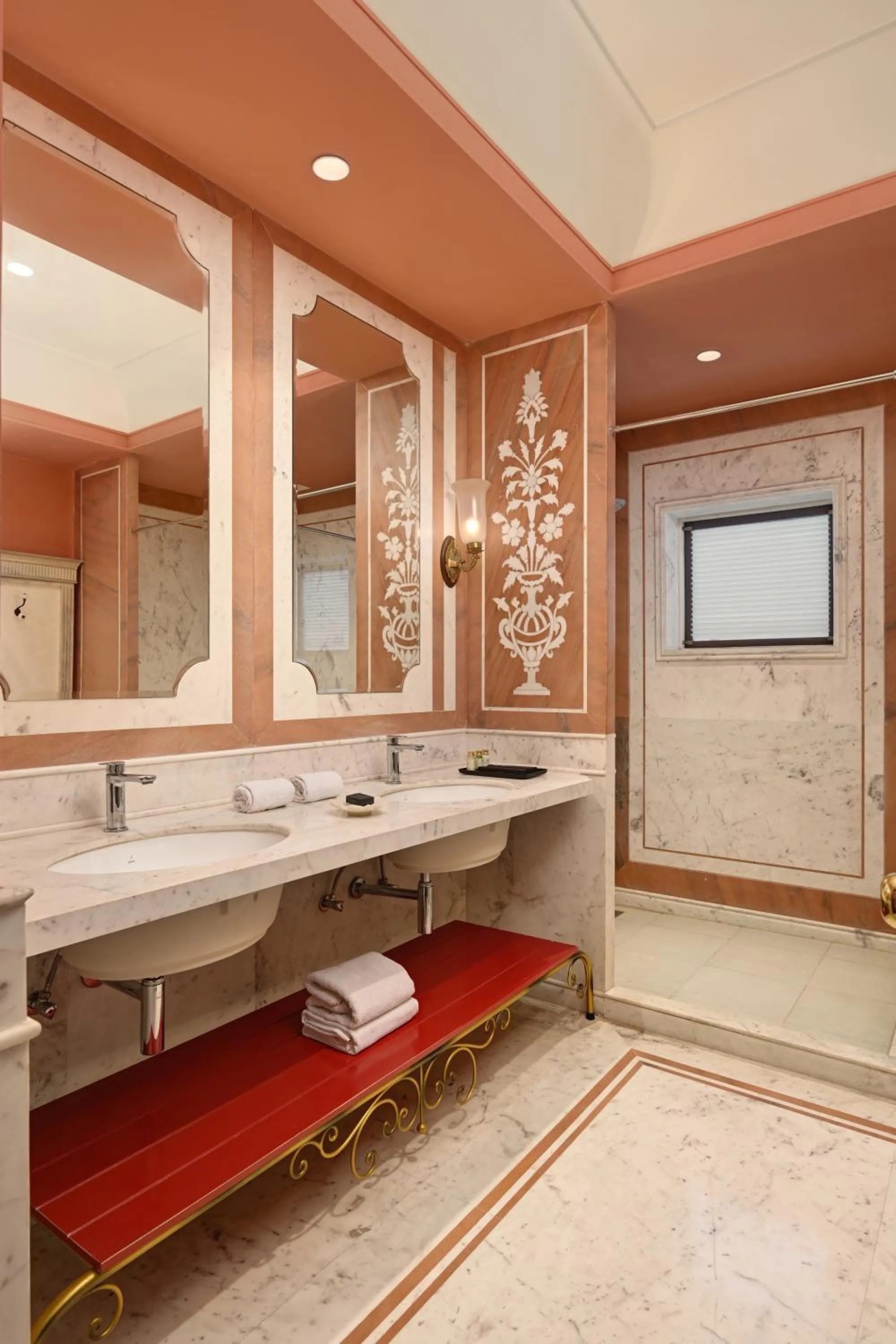 Bathroom in Shahpura Haveli