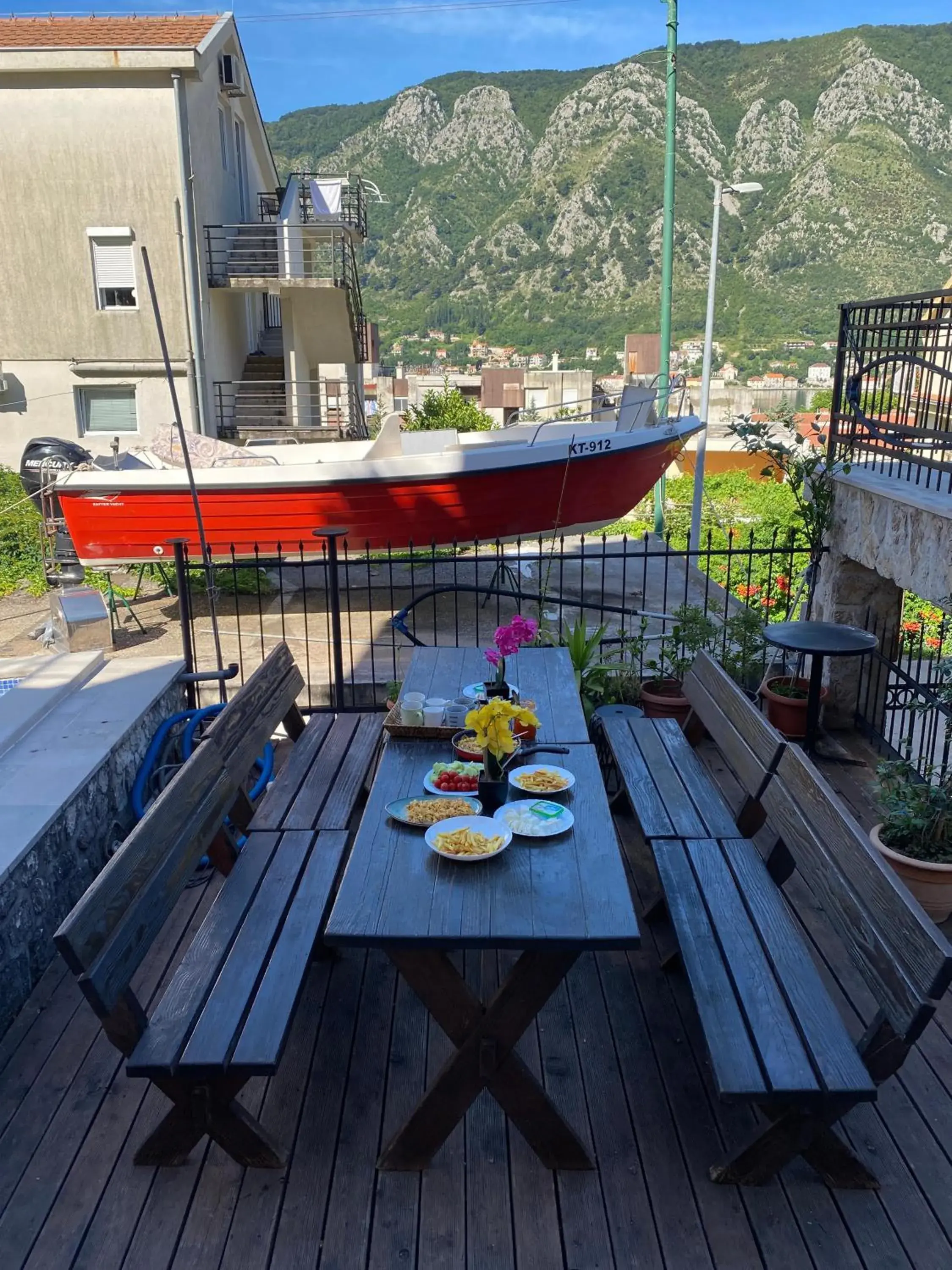 Swimming pool in Themis Apartment Swimming pool in Themis Apartment