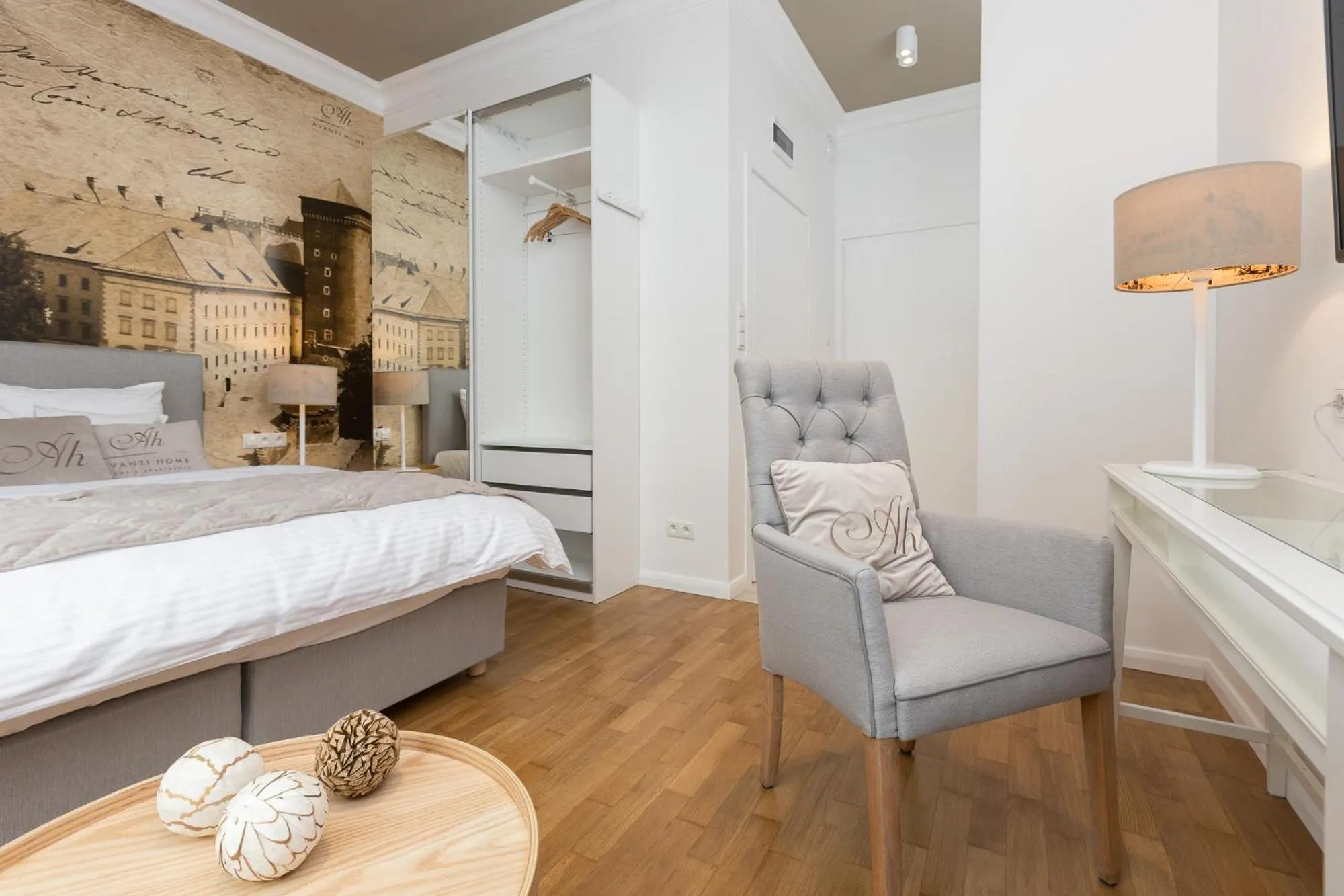 Photo of the whole room, Bed in AVANTI Home