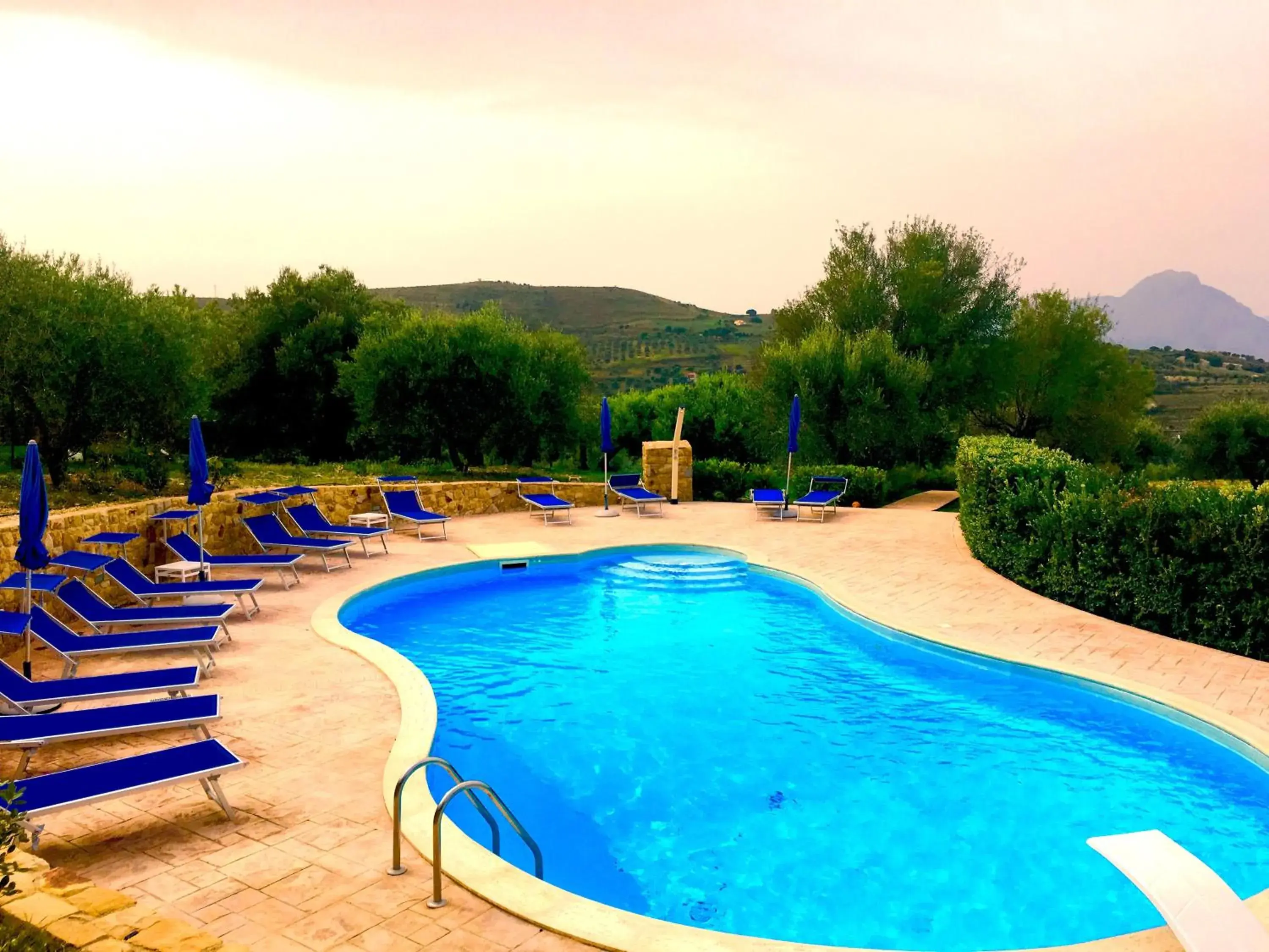 One-Bedroom House - Split Level in Villa Cattleya One-Bedroom House - Split Level in Villa Cattleya