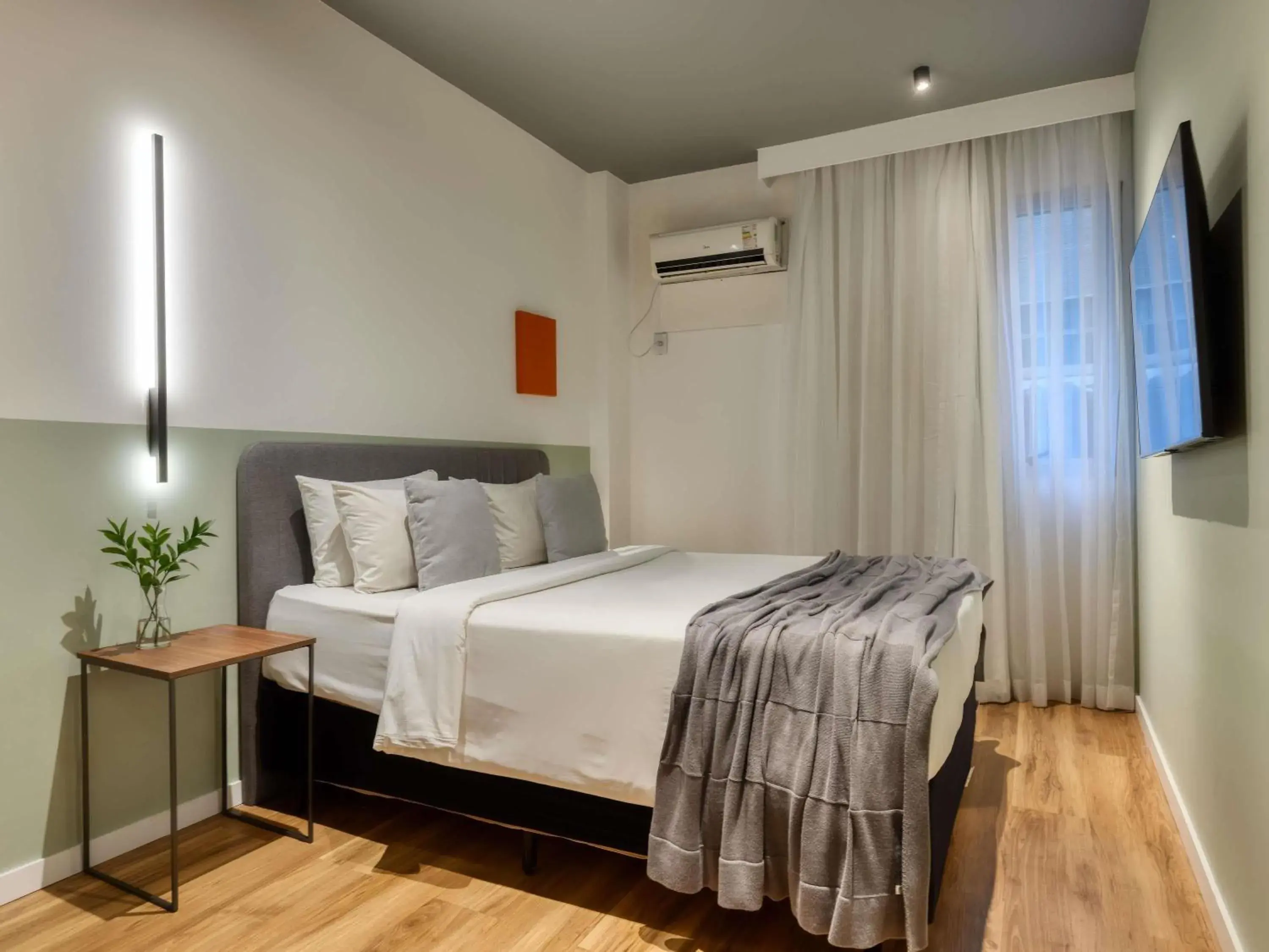 Bedroom, Bed in Mercure Belo Horizonte Vila da Serra Bedroom, Bed in Mercure Belo Horizonte Vila da Serra