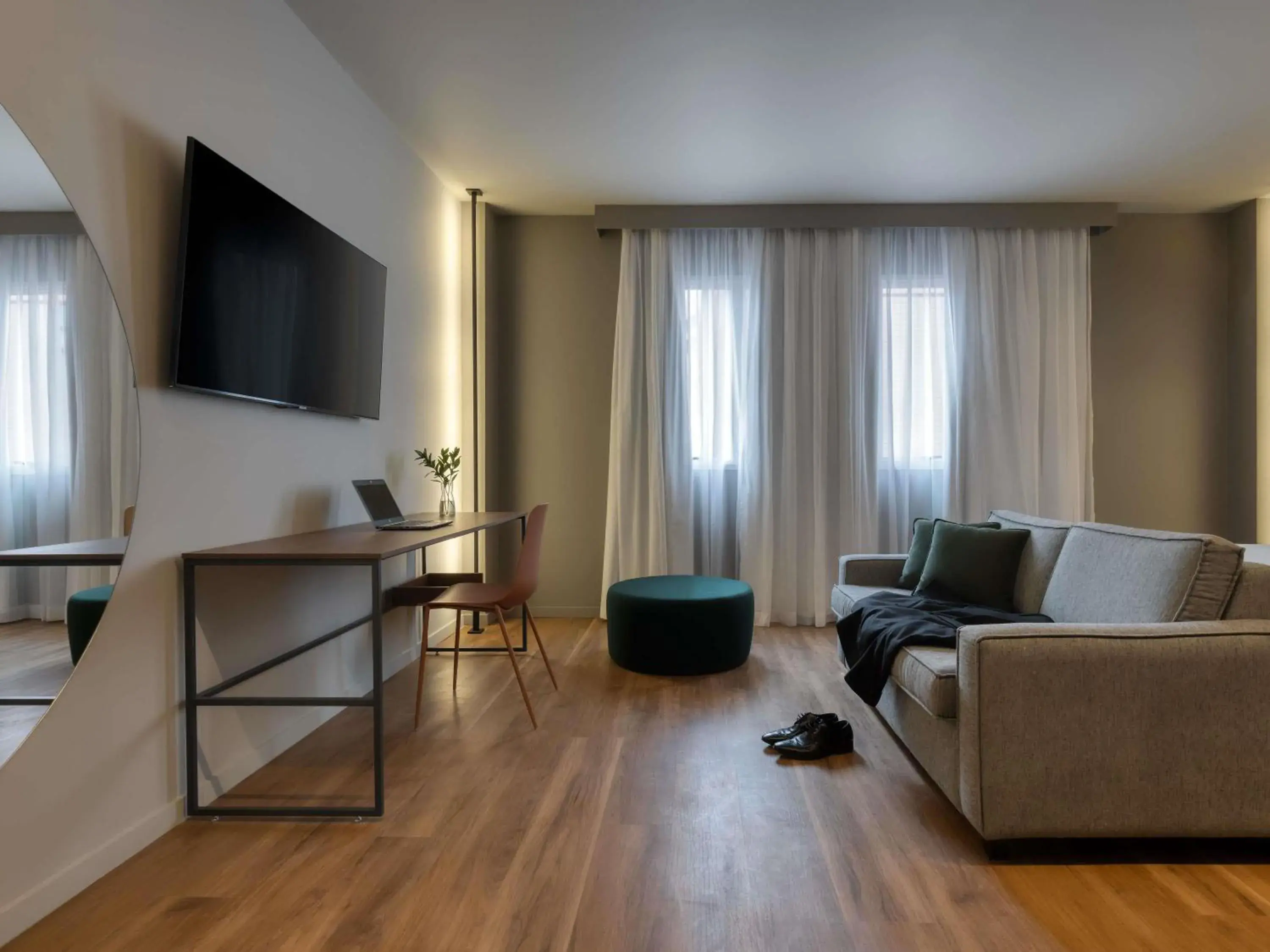 Superior Apartment with Queen Bed in Mercure Belo Horizonte Vila da Serra Superior Apartment with Queen Bed in Mercure Belo Horizonte Vila da Serra