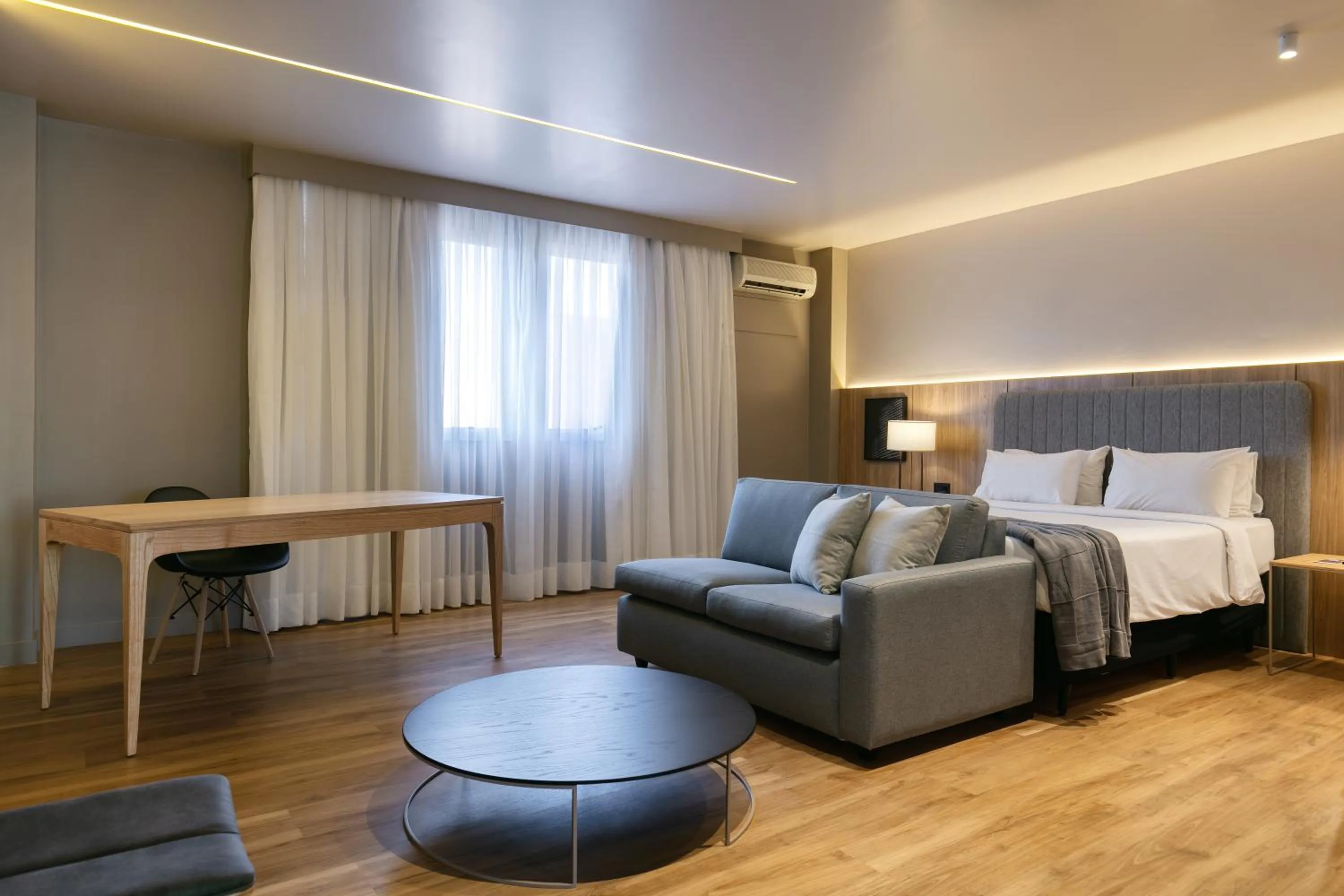 Photo of the whole room, Bed in Mercure Belo Horizonte Vila da Serra