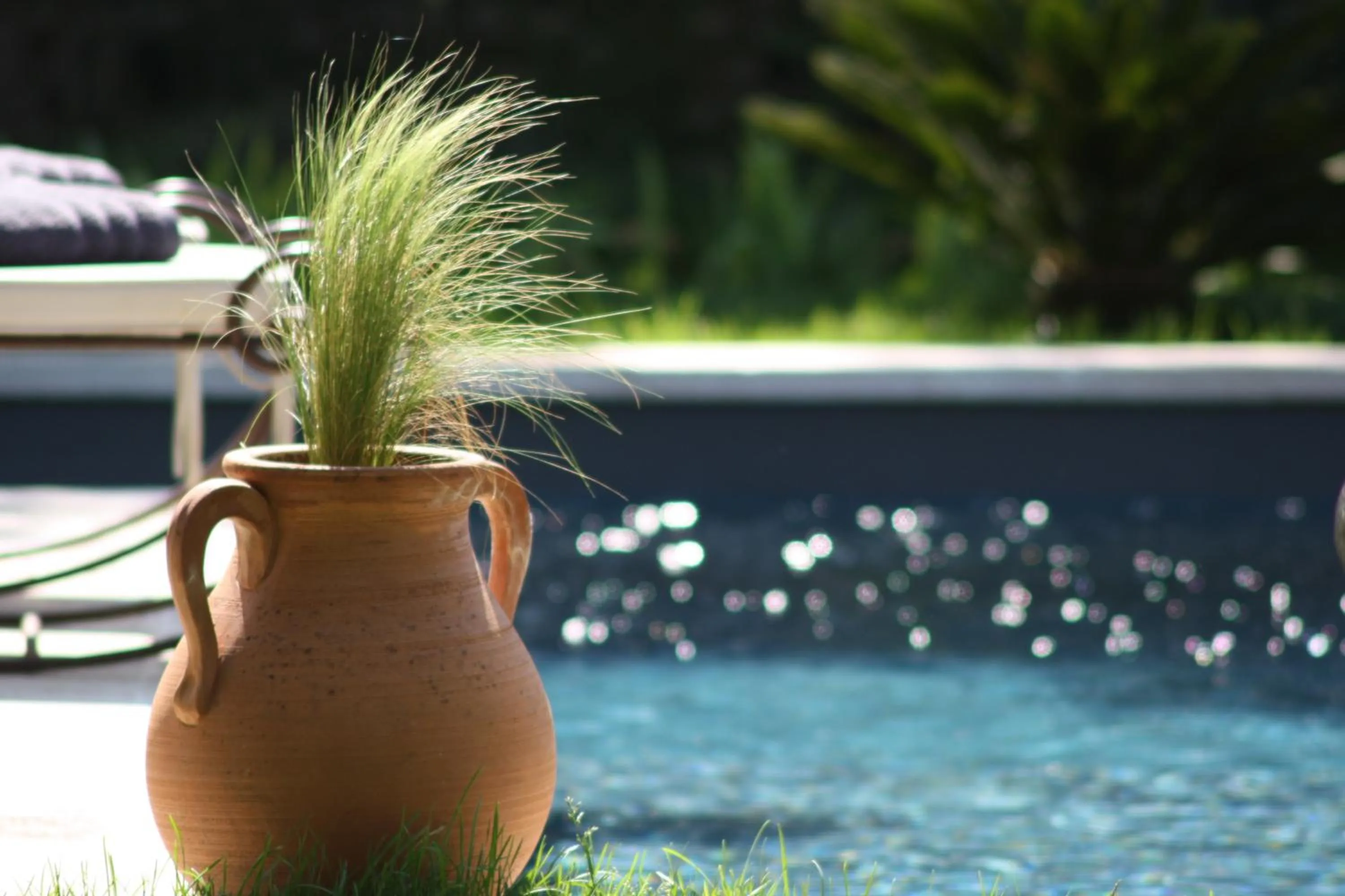 Swimming pool in L'Abri du Poète