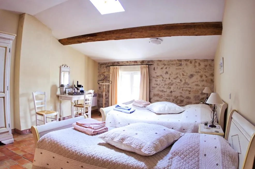 Day in L'Abri du Poète