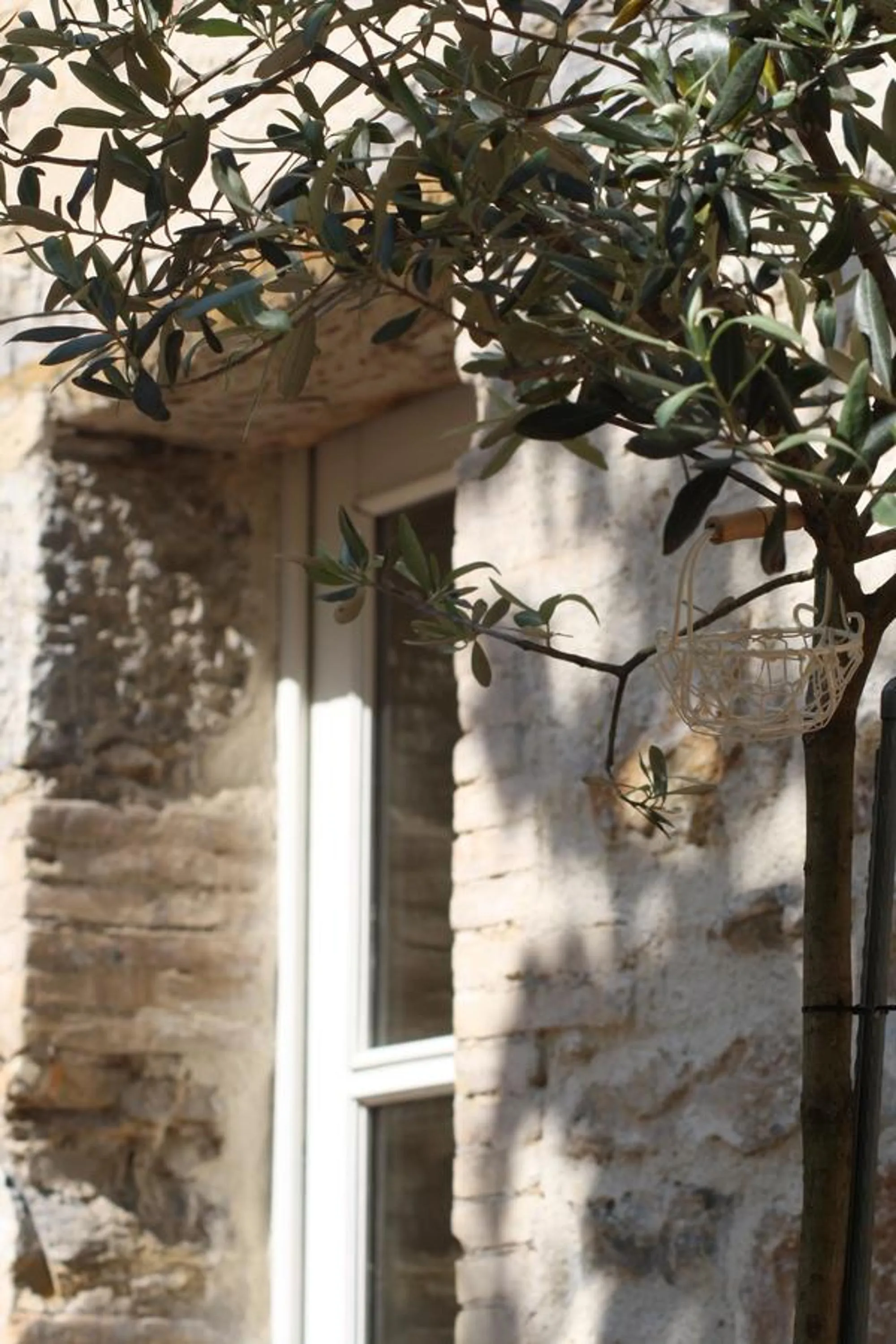 Patio in L'Abri du Poète