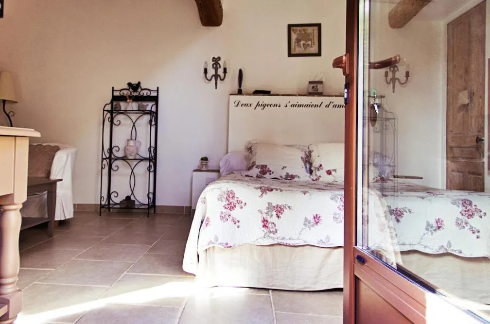 Garden view in L'Abri du Poète