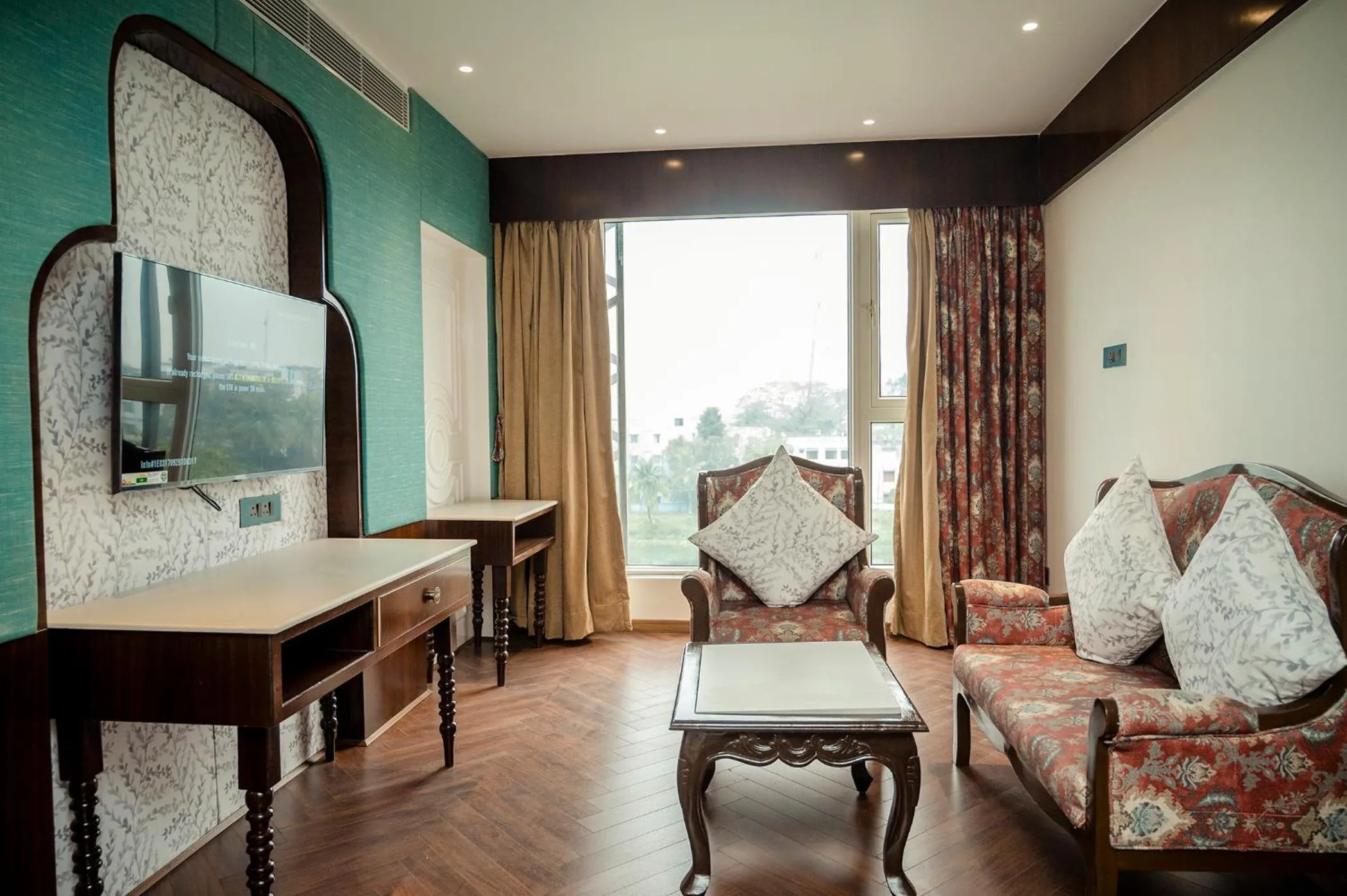 Living room in HOTEL LAKE VIEW