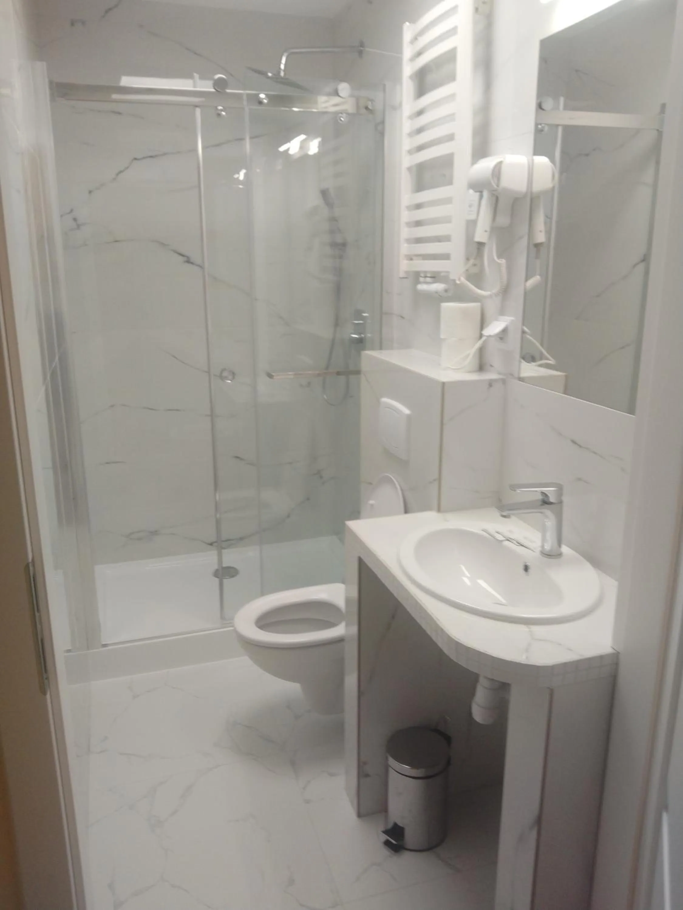 Bathroom in Motel Tower