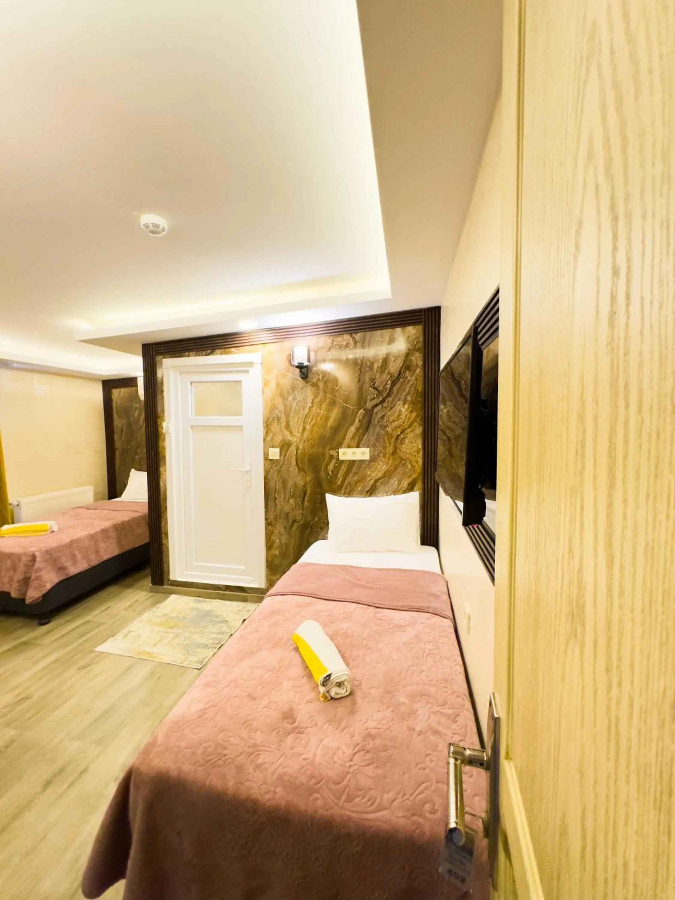 Bed in Öz Dünya Hotel