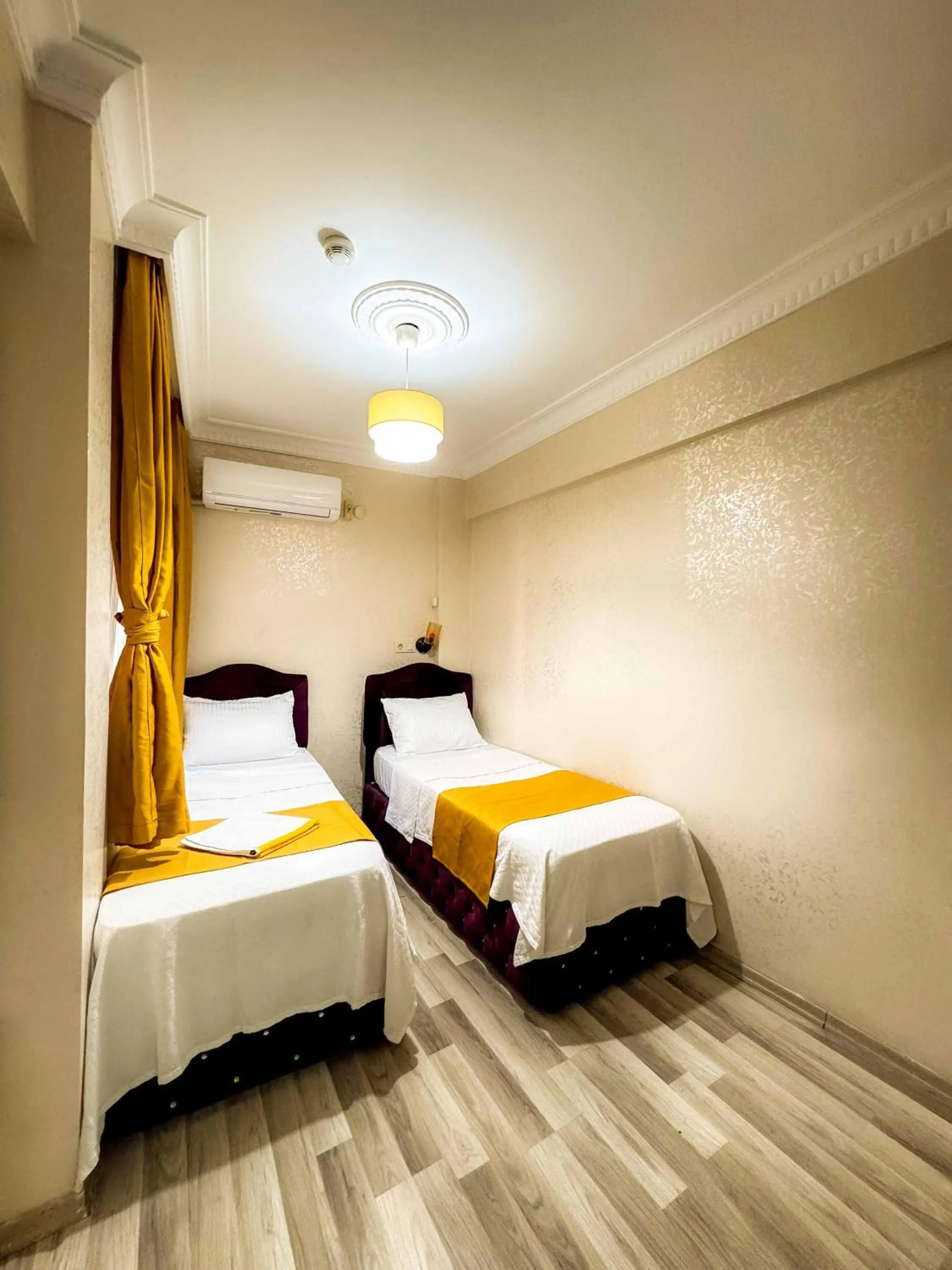 Bed in Öz Dünya Hotel