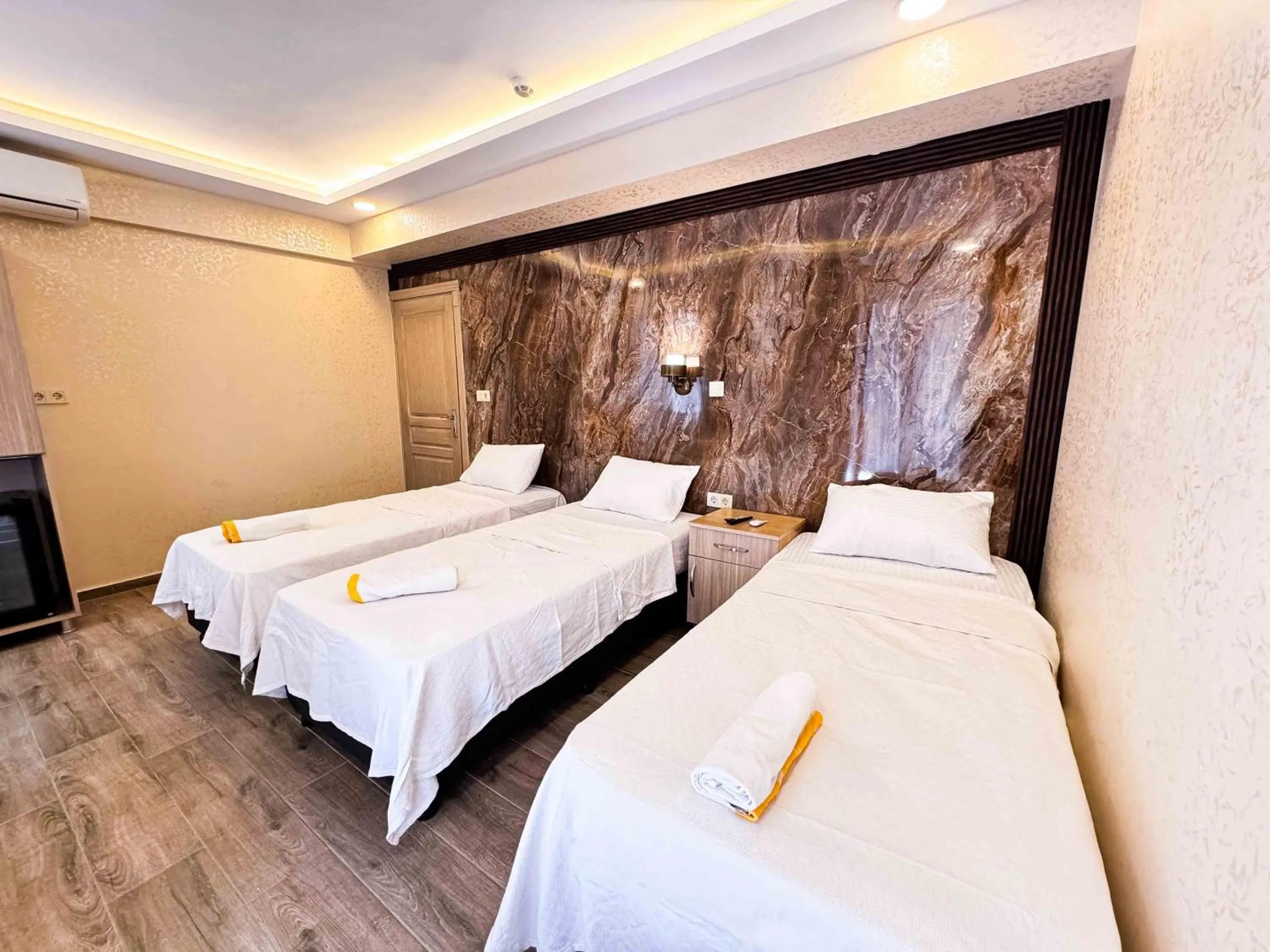 Bed in Öz Dünya Hotel