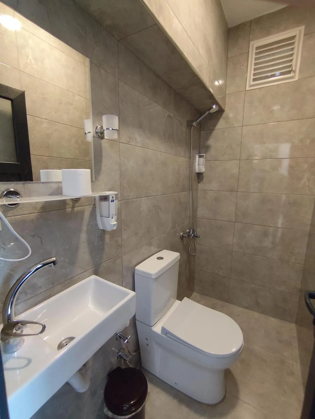 Shower in Öz Dünya Hotel