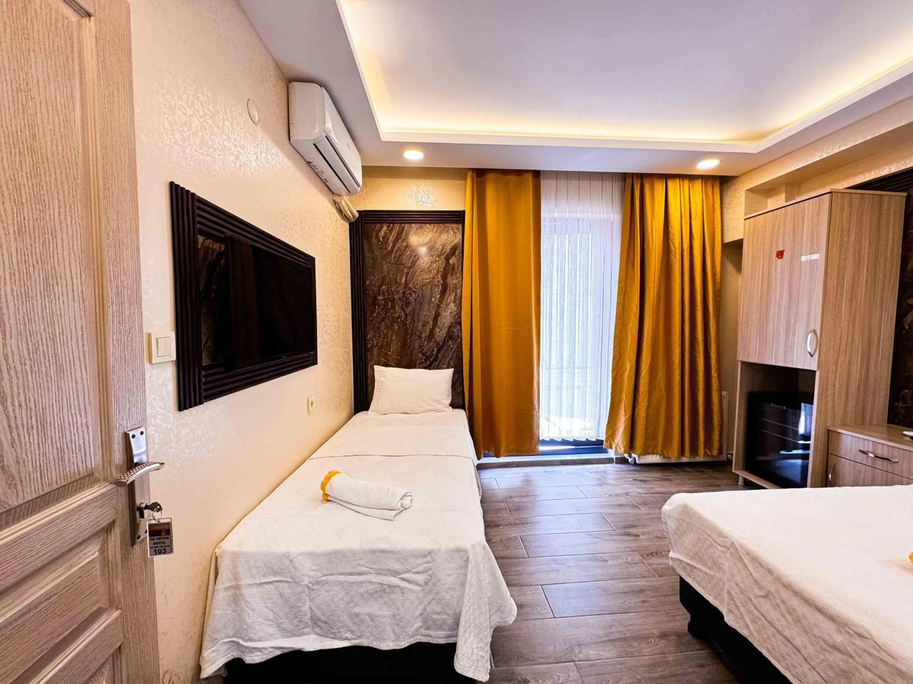 Bed in Öz Dünya Hotel