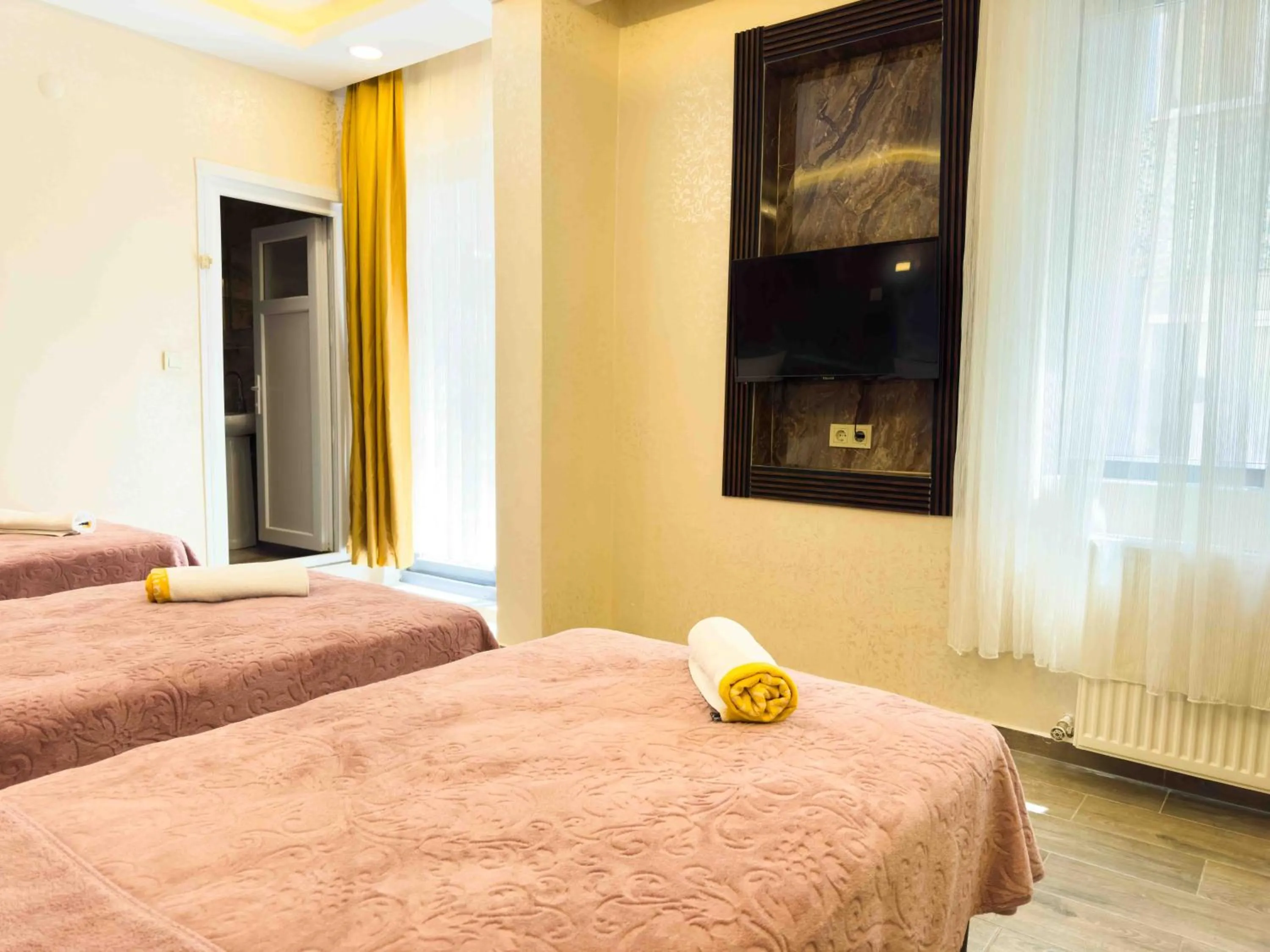 Bed in Öz Dünya Hotel