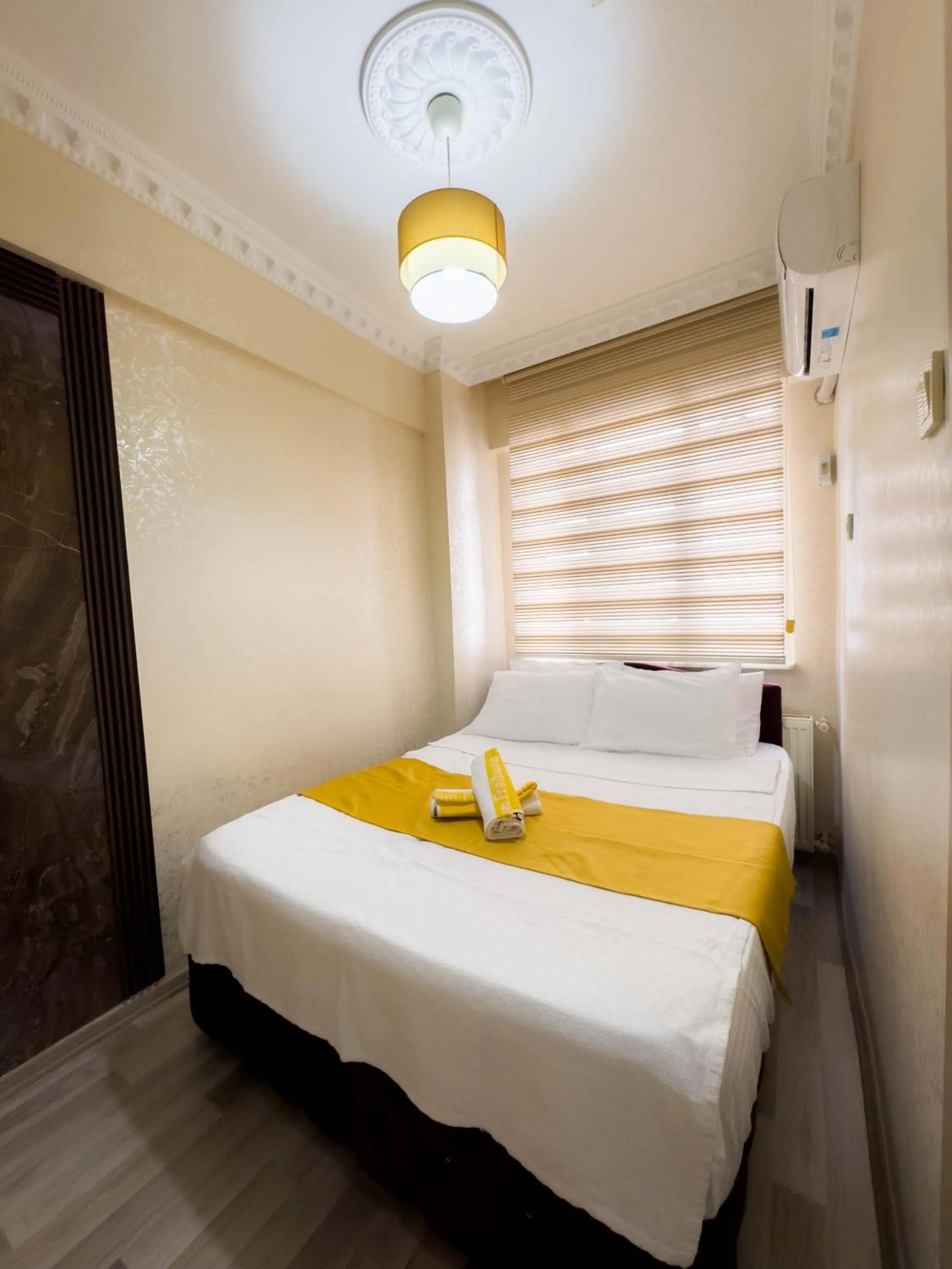 Bed in Öz Dünya Hotel