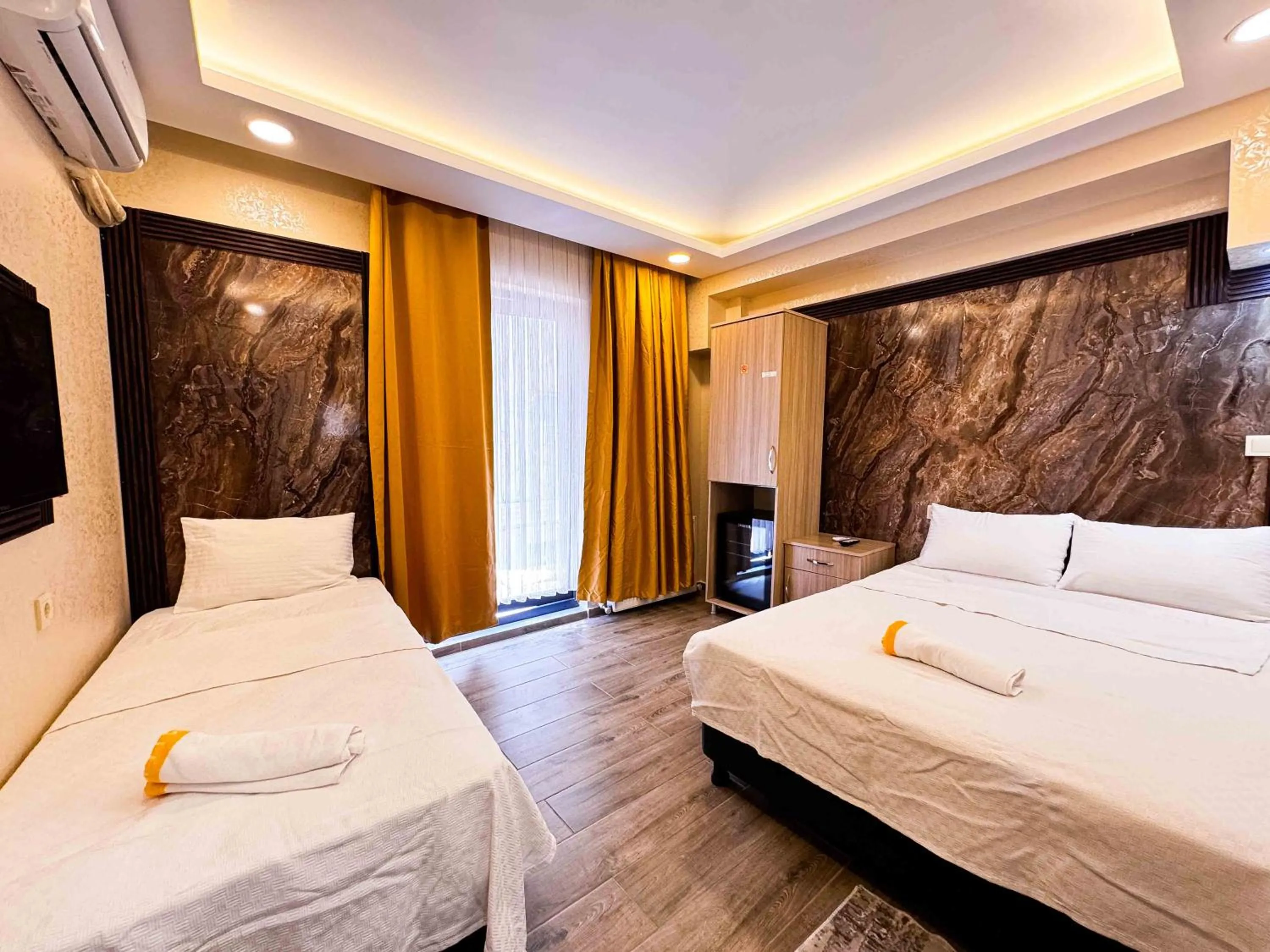 Bed in Öz Dünya Hotel