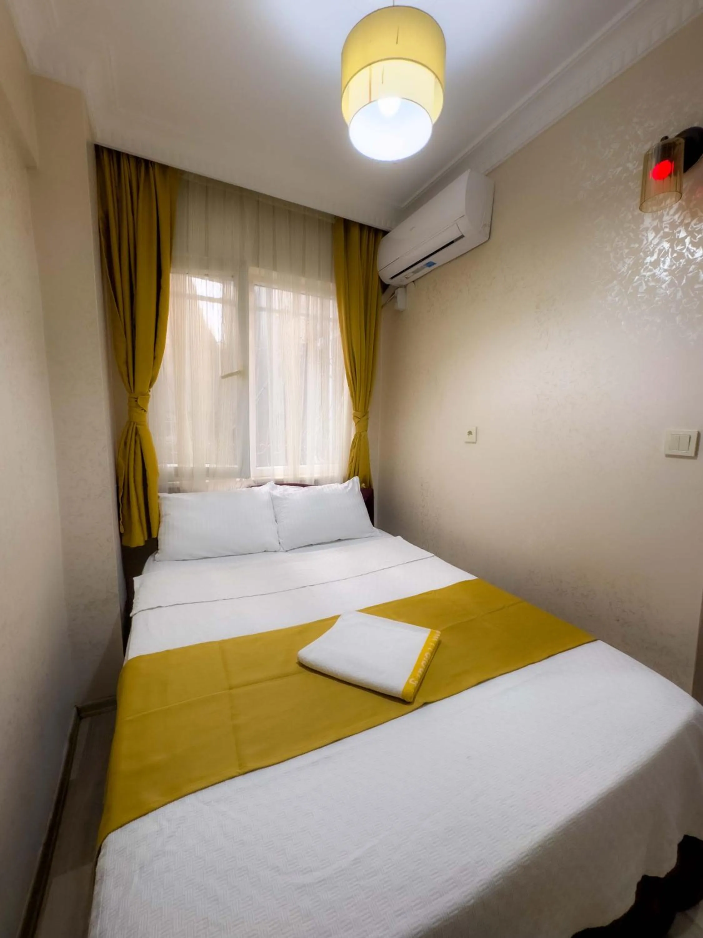 Bed in Öz Dünya Hotel