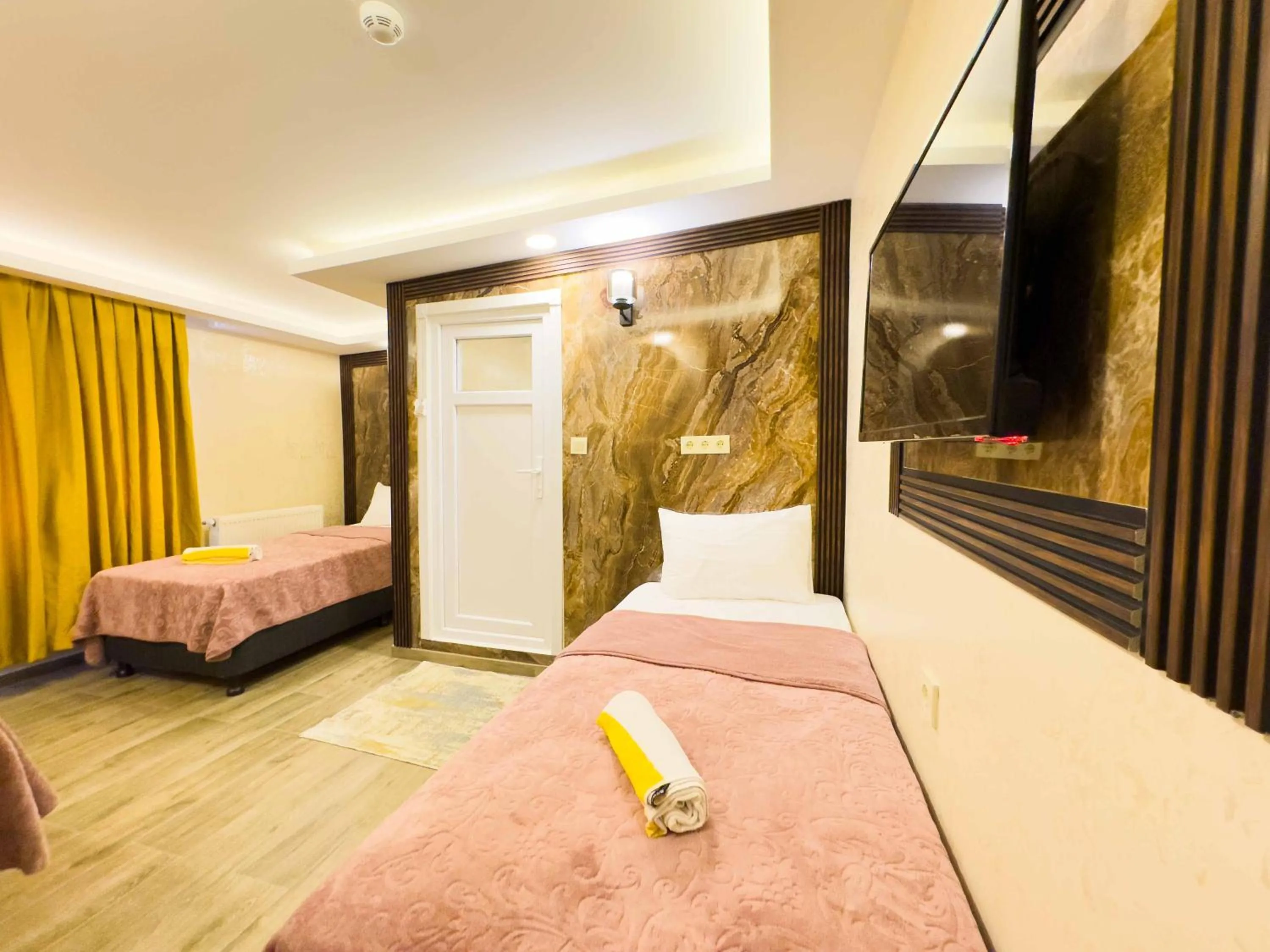 Bed in Öz Dünya Hotel