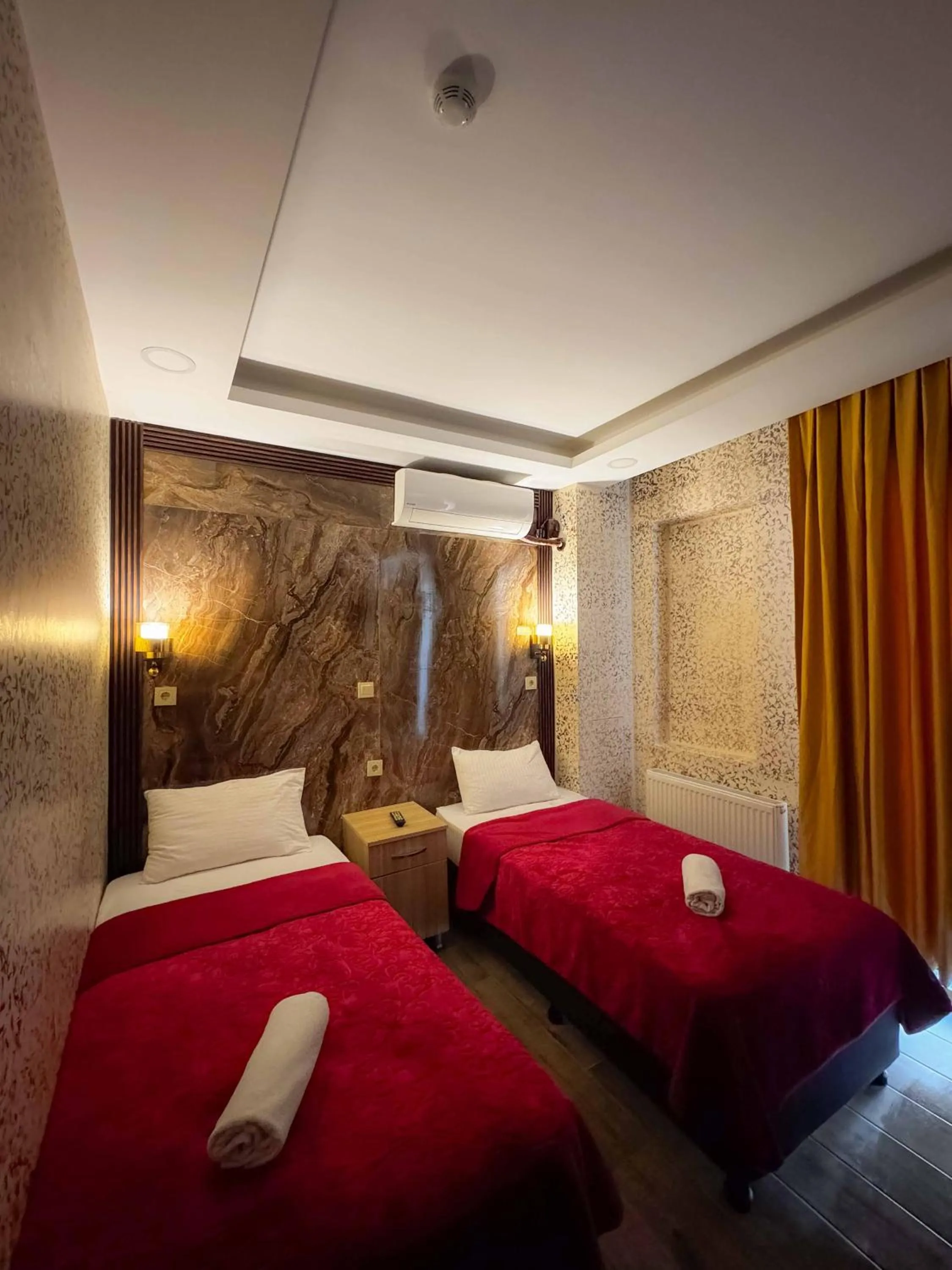 Bed in Öz Dünya Hotel