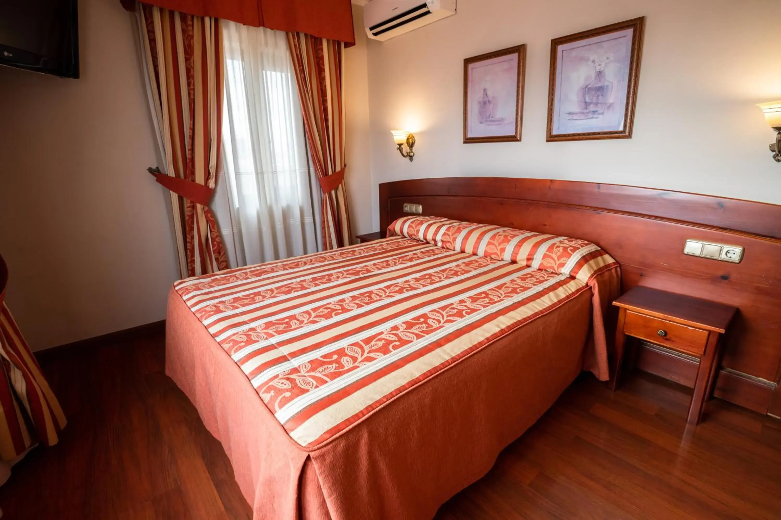 Bed in Hotel Alameda Málaga Bed in Hotel Alameda Málaga