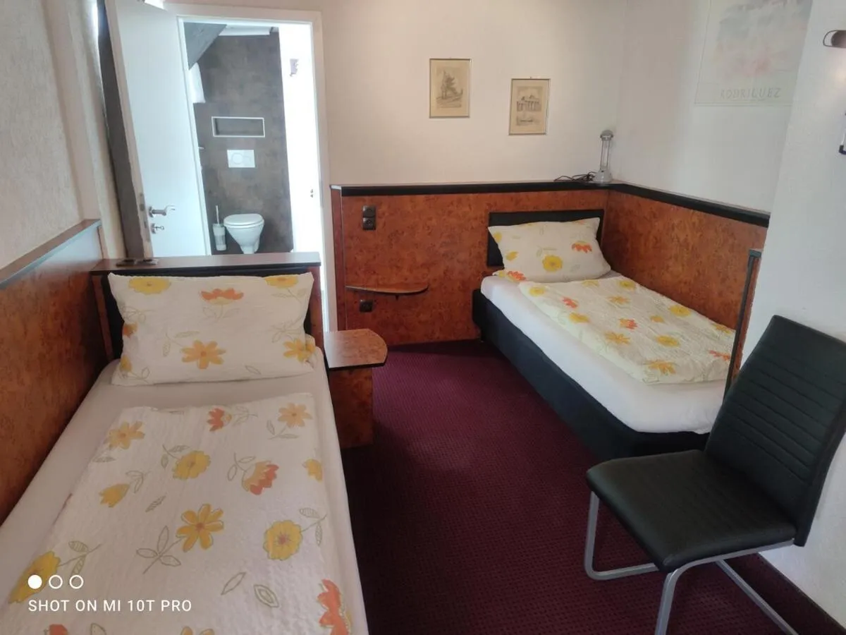 Bedroom, Bed in Hotel Corveyer Hof