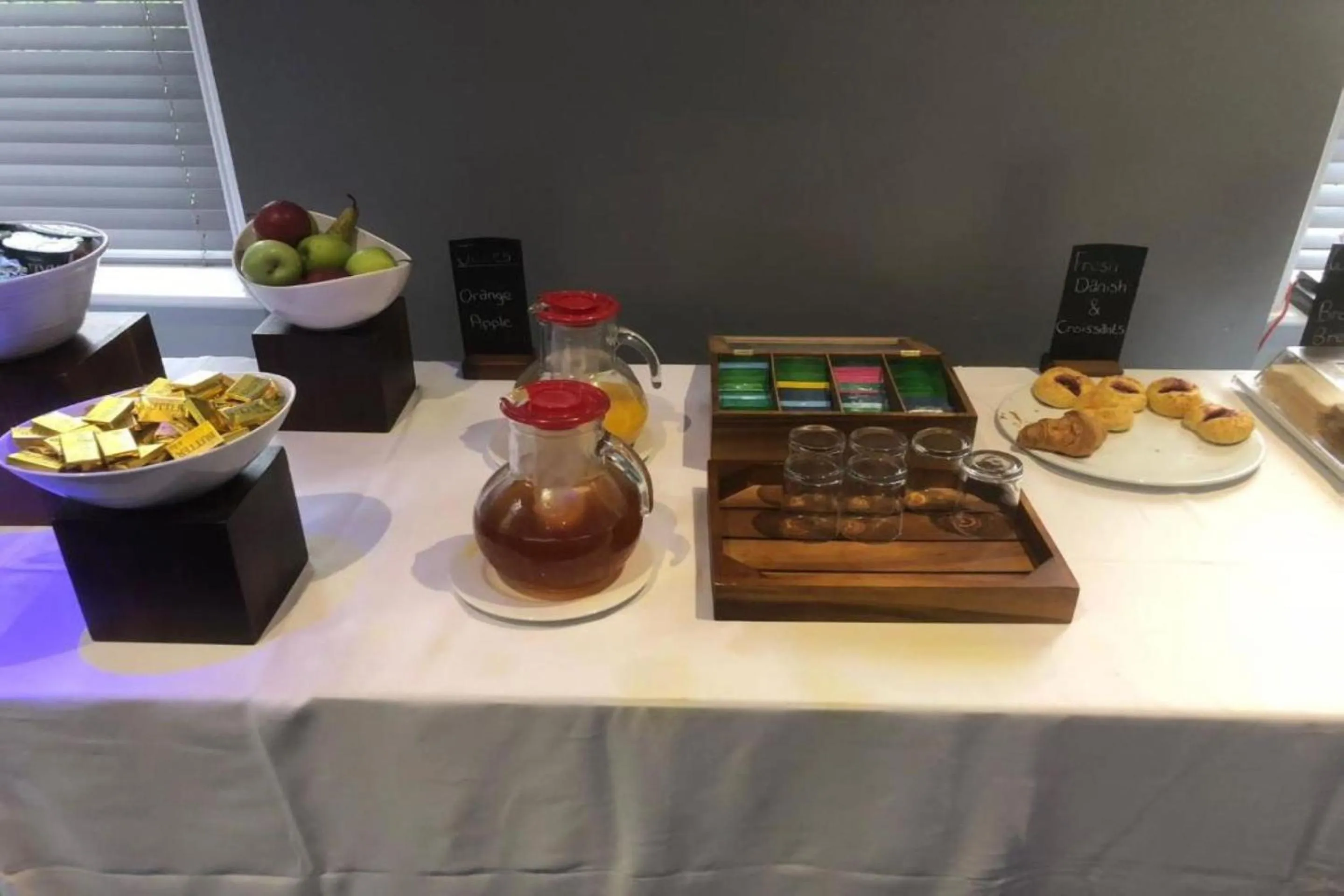 Breakfast in Broadfield Park Hotel