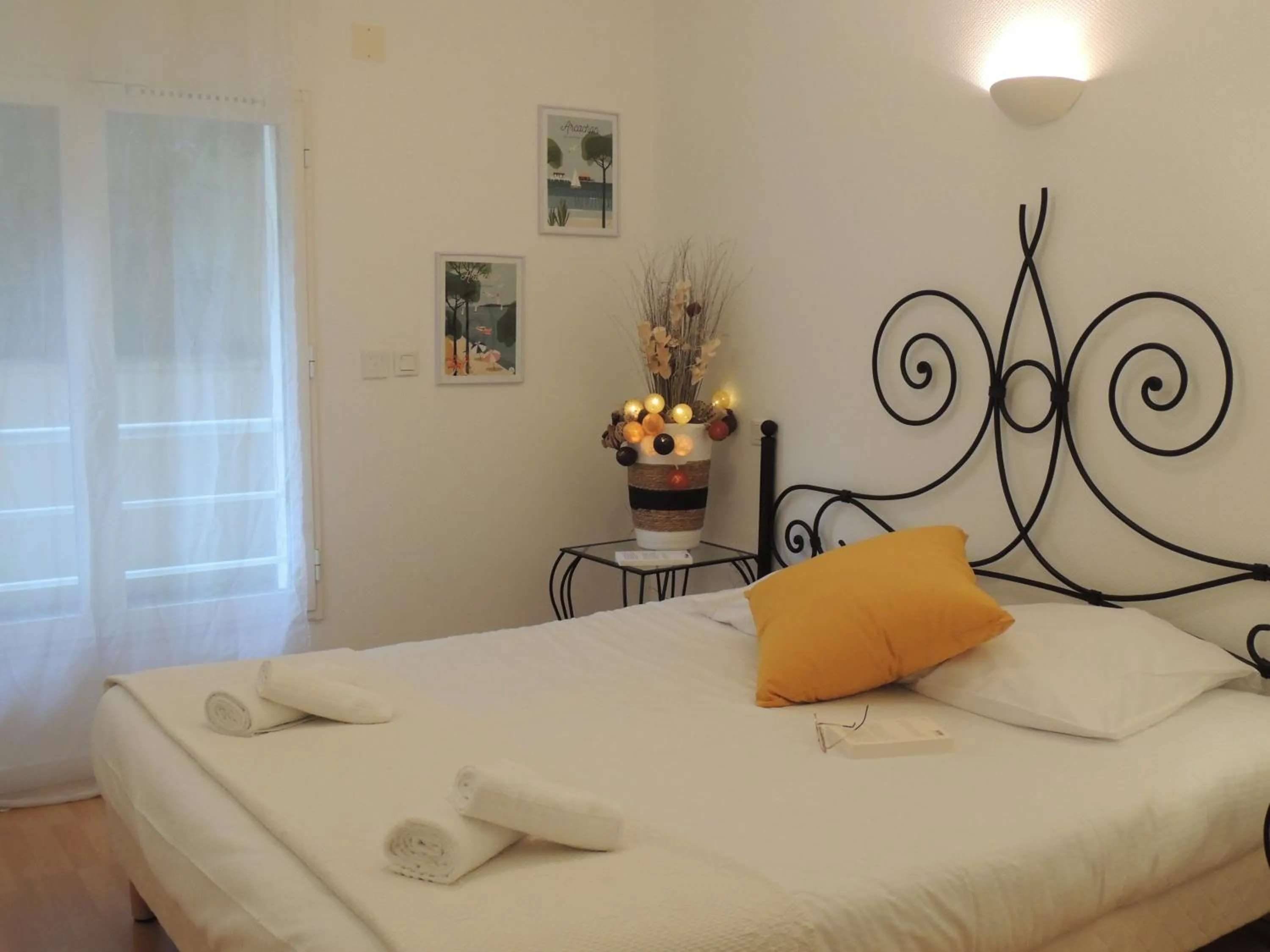 Bedroom, Bed in Lagrange Vacances - Résidence Jardin Mauresque