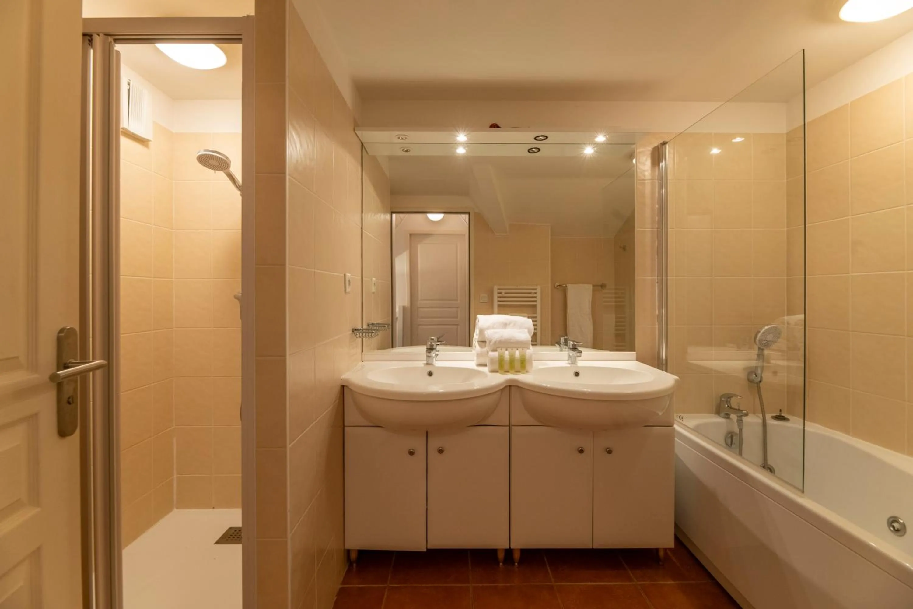 Bathroom in Lagrange Vacances - Résidence Jardin Mauresque