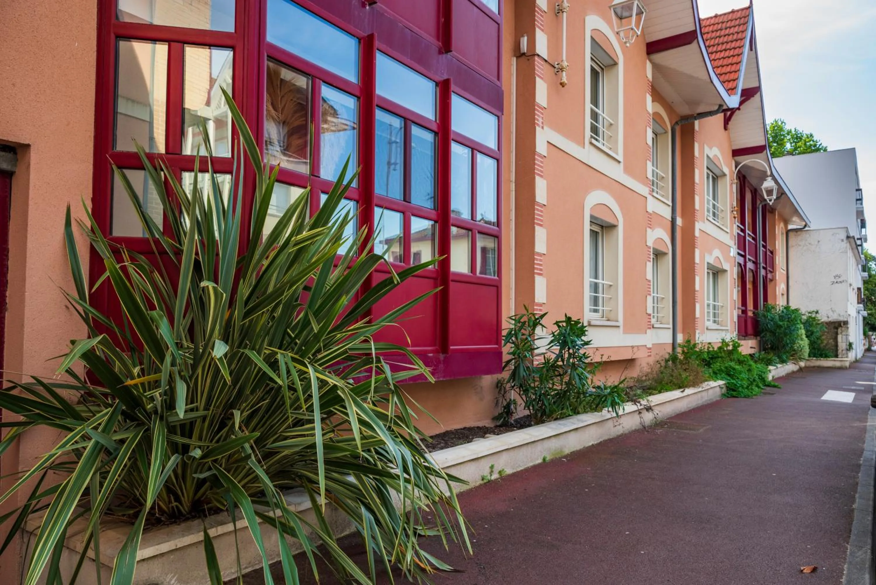 Property building in Lagrange Vacances - Résidence Jardin Mauresque