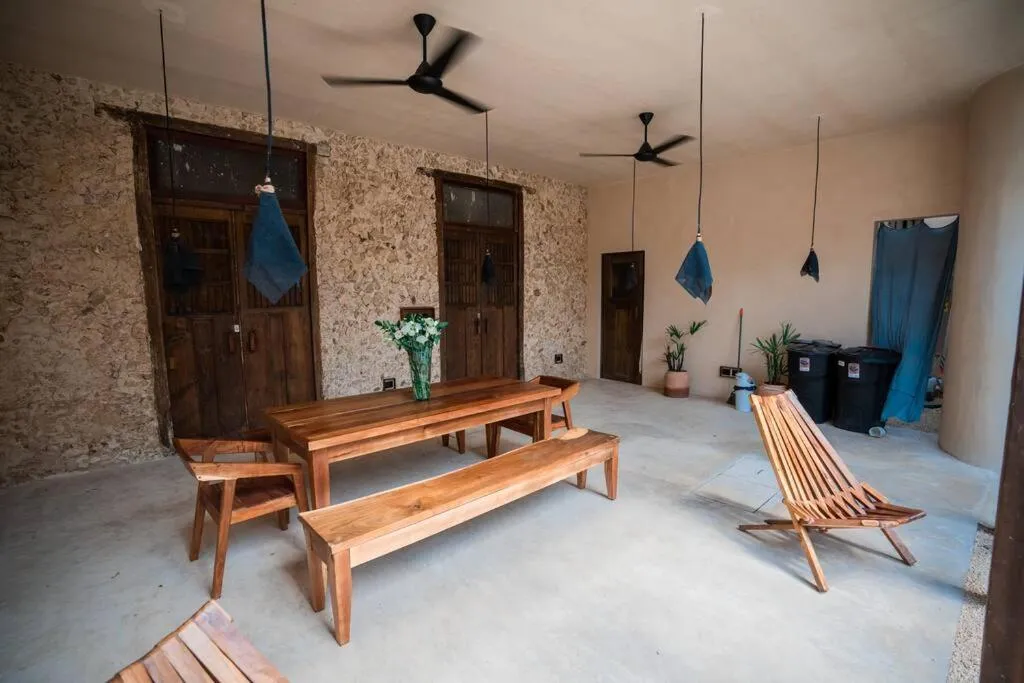 Living room in Casa Mandarina 4BDR by Cercana