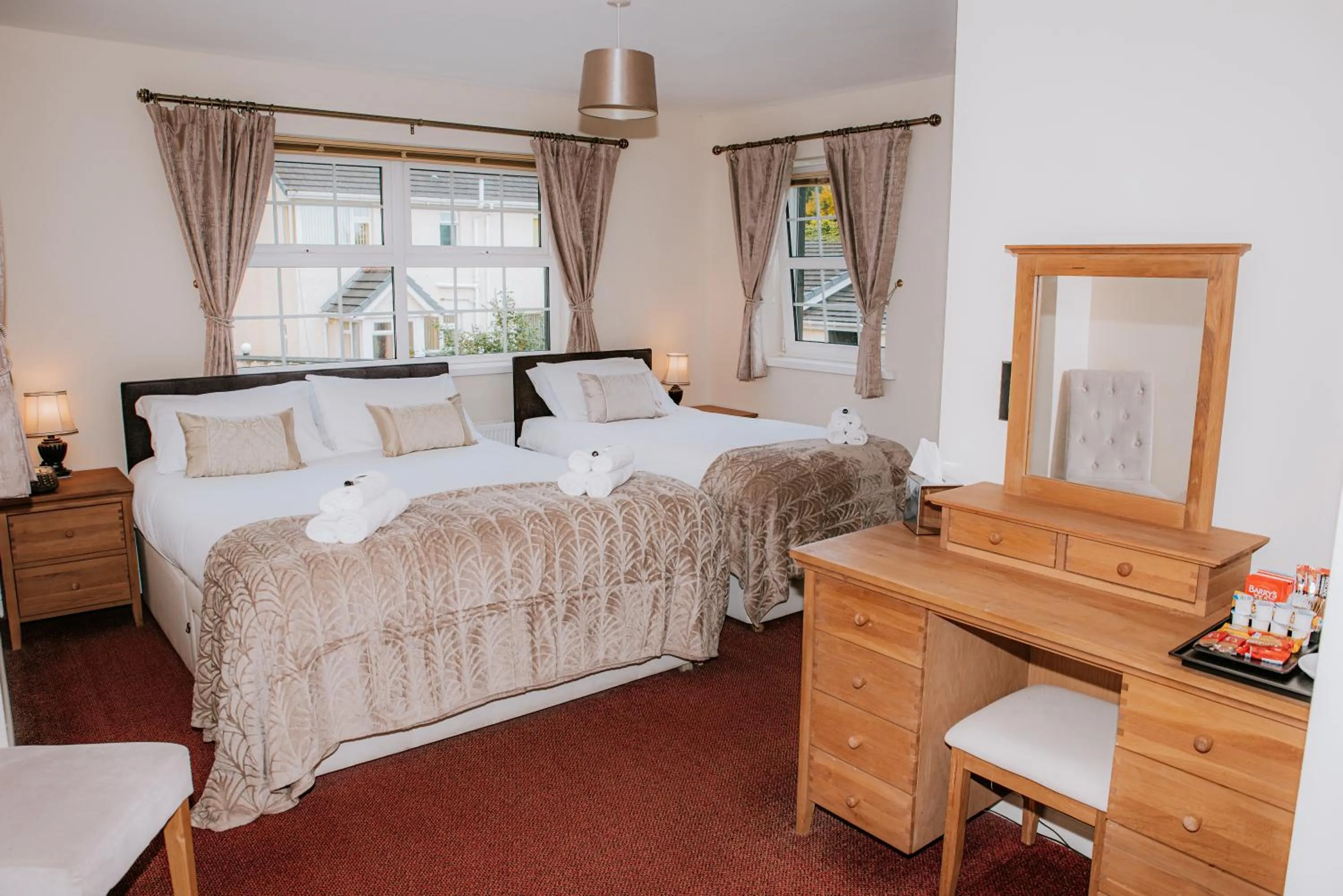 King Room with Mountain View in Seaview Guesthouse