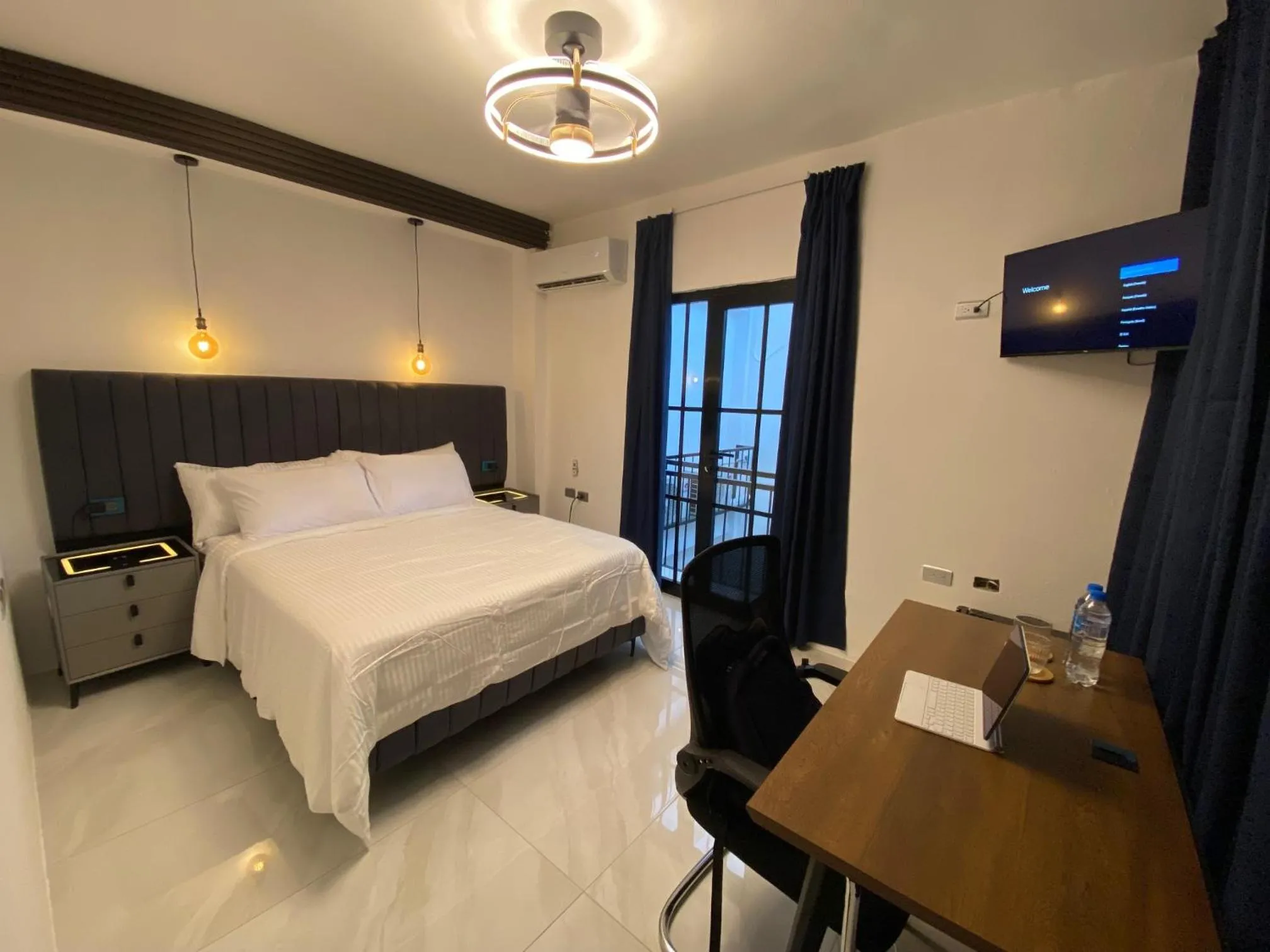 Bed in RIG Colonial Experience