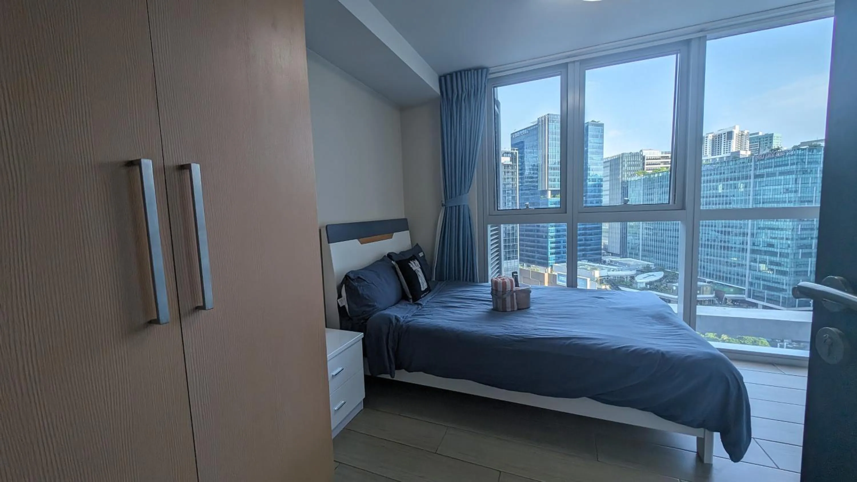 Bed in EG Private House -BGC UPTOWN