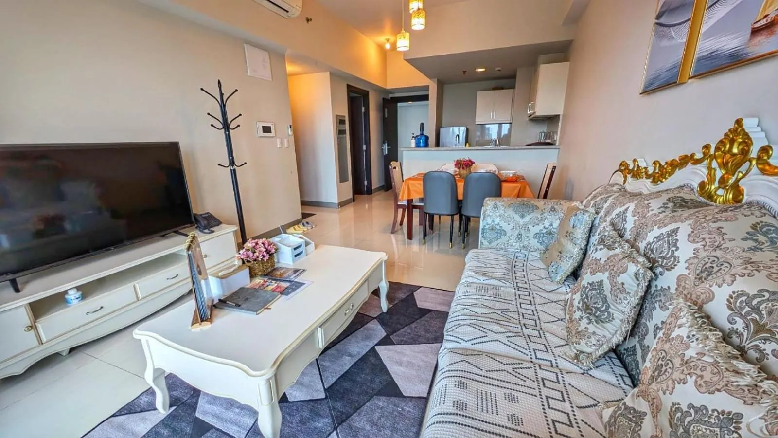 EG Private House -BGC UPTOWN