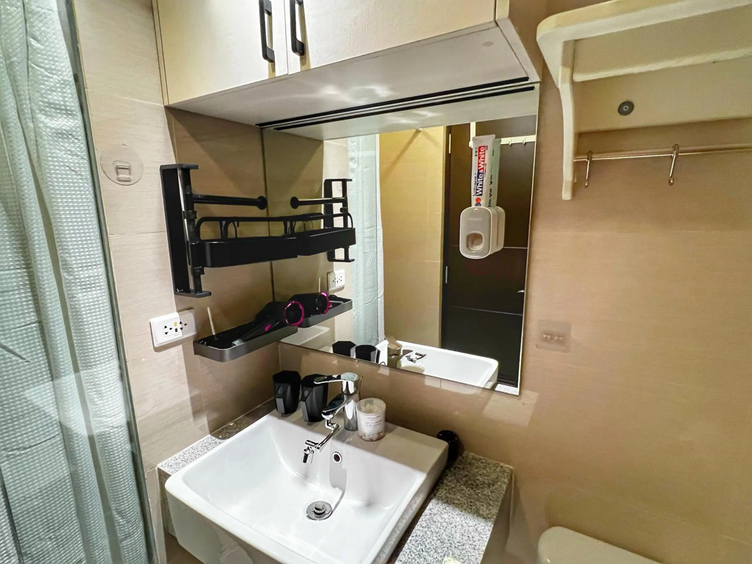 EG Private House -BGC UPTOWN