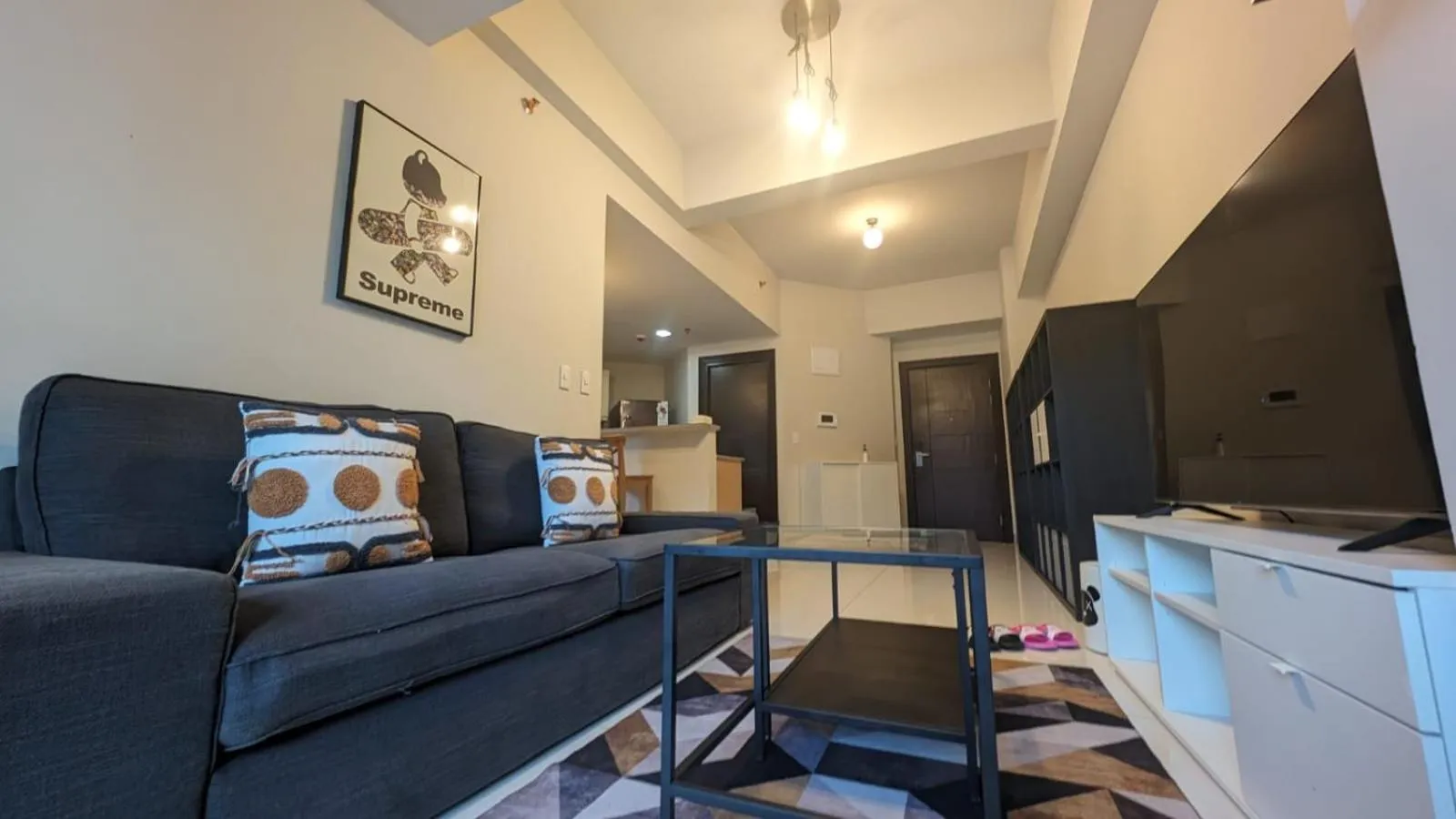 TV and multimedia in EG Private House -BGC UPTOWN