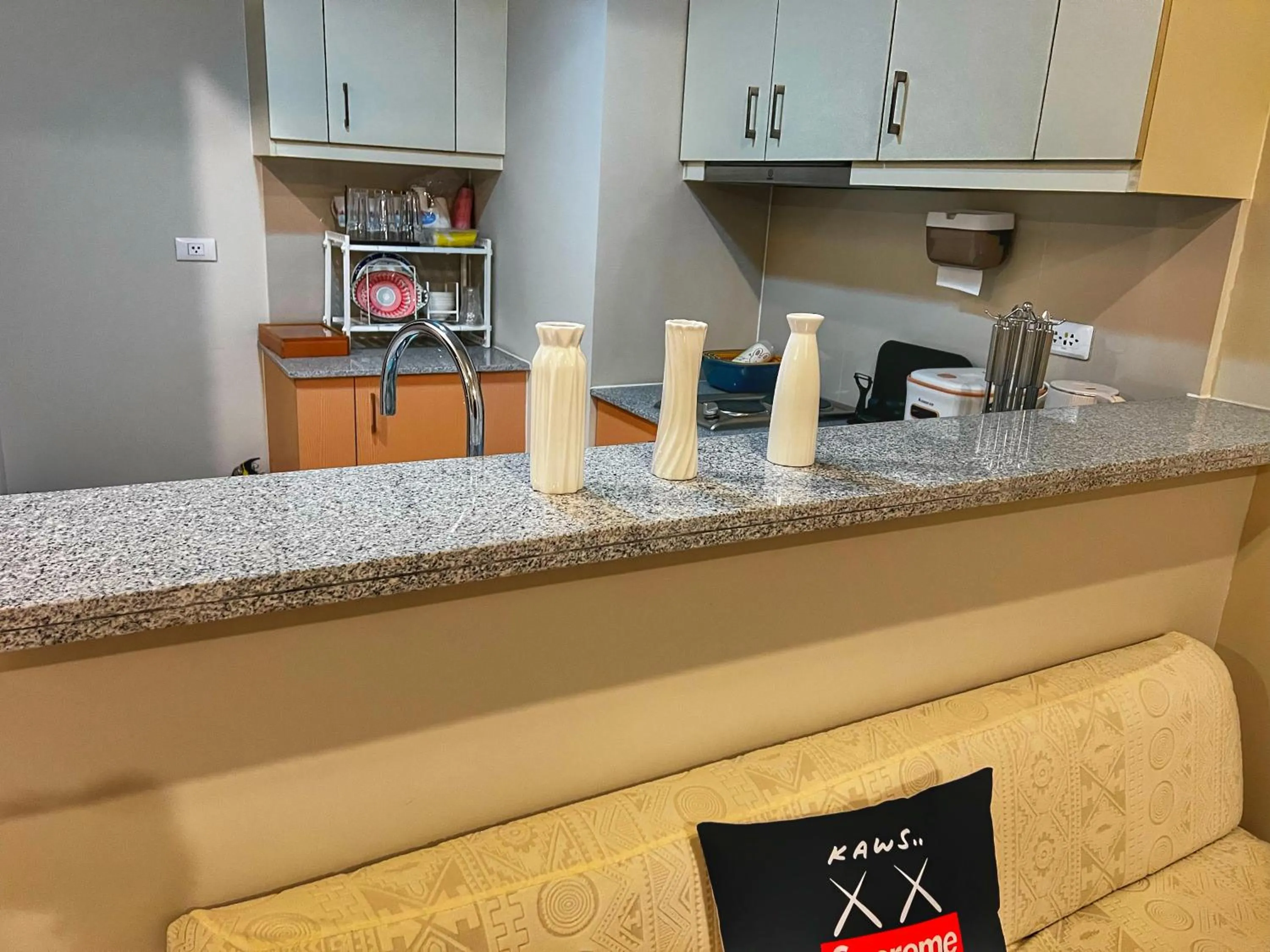 Kitchen or kitchenette in EG Private House -BGC UPTOWN