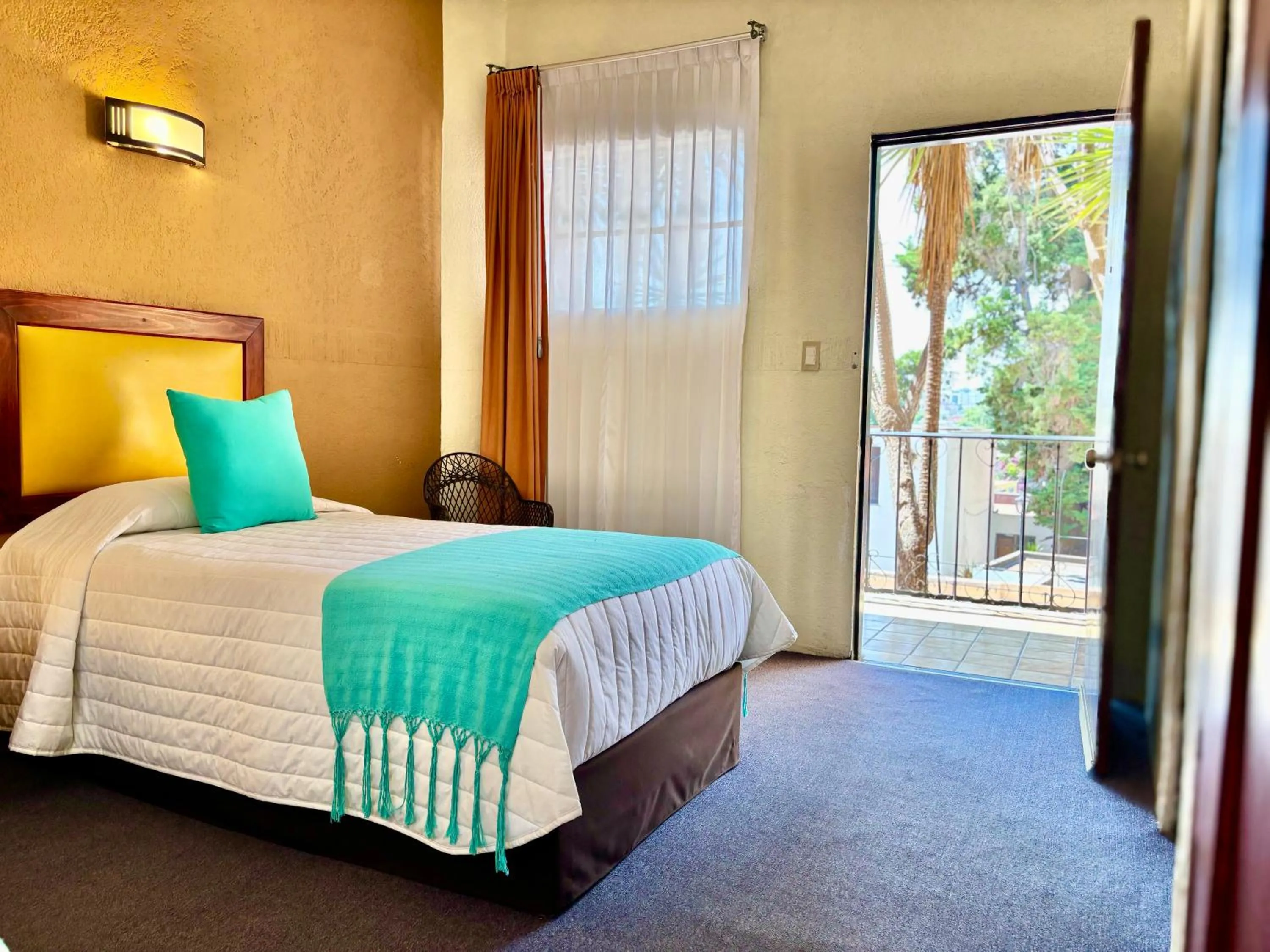 Bed in Hotel Alifer