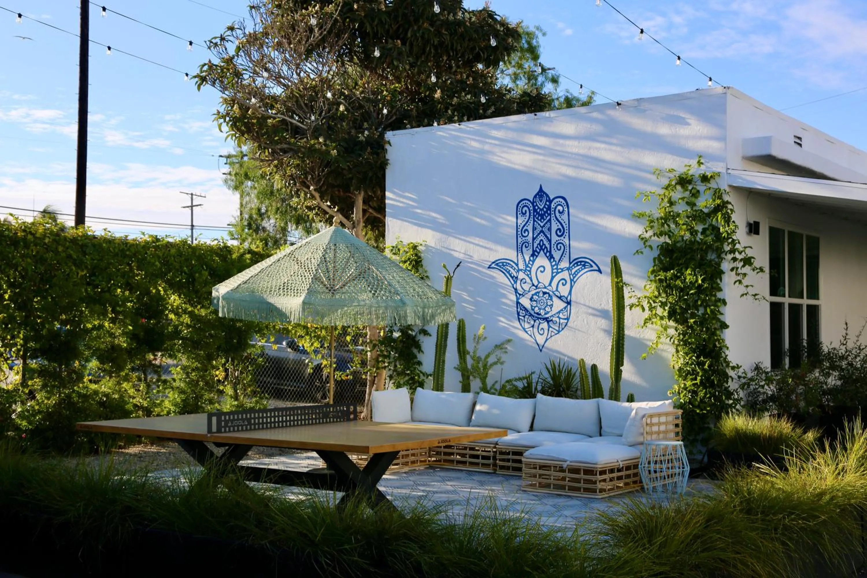 Aliza Hotel