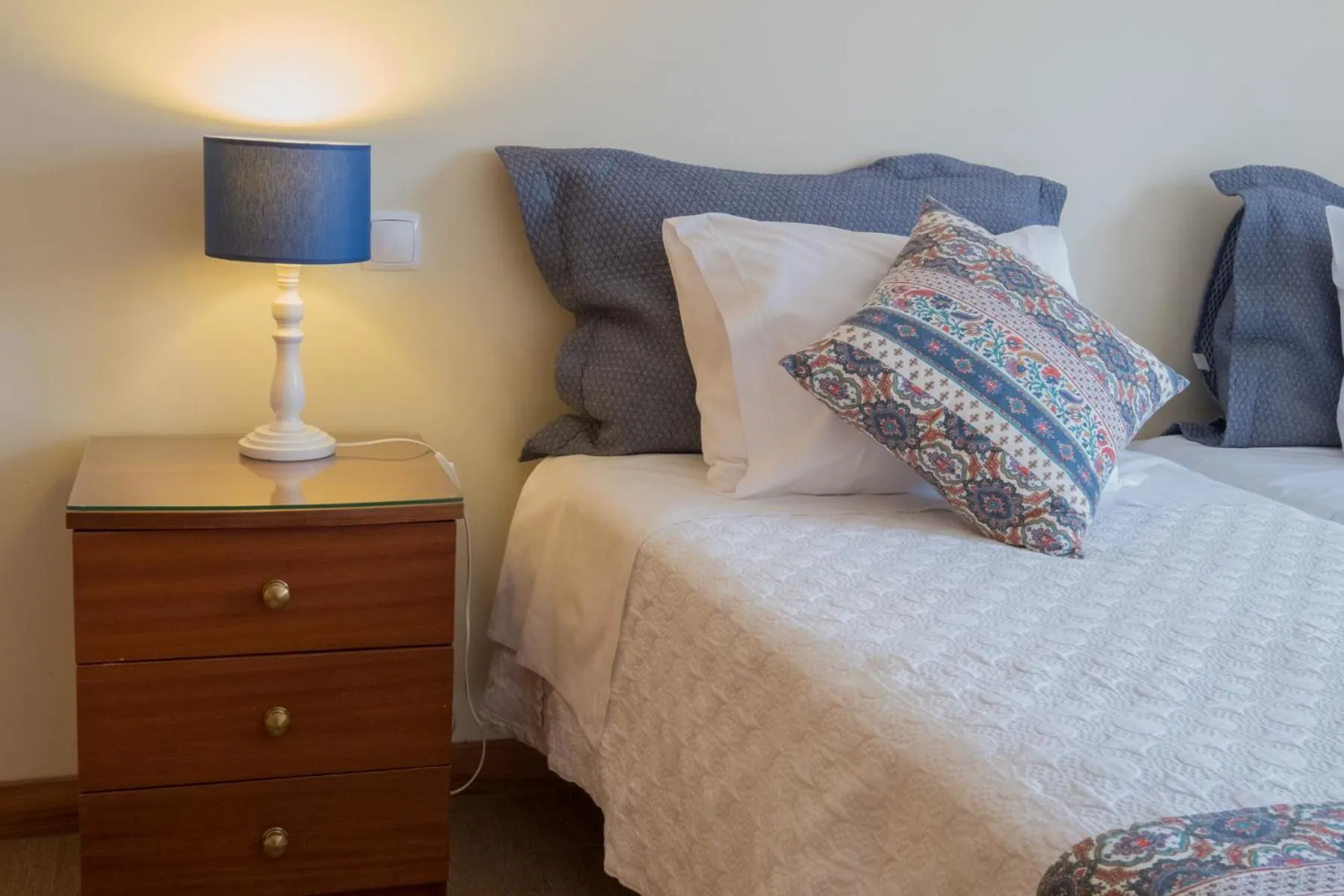 Bed in Apartments Madeira Old Town