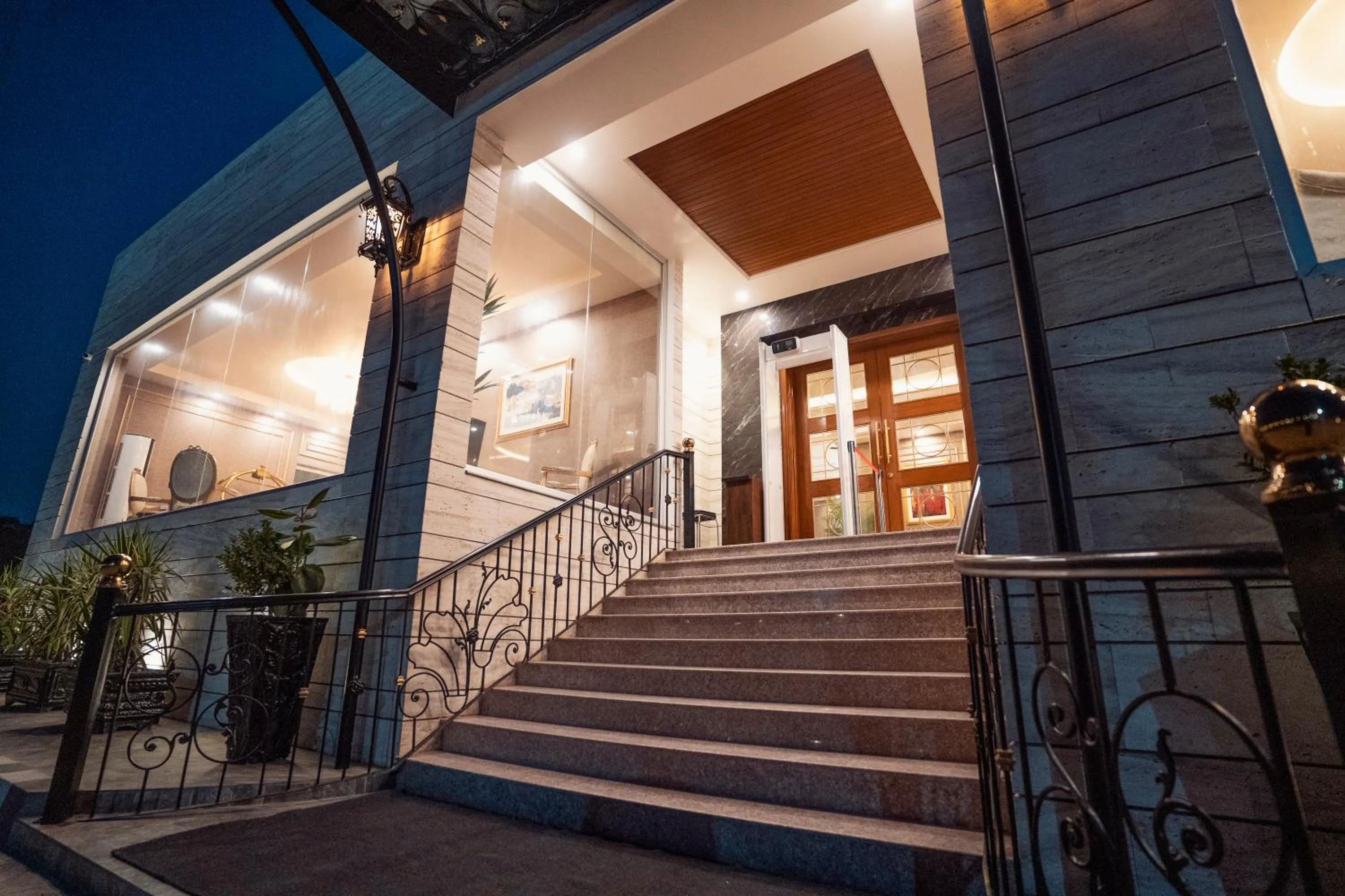 Facade/entrance in Best Western Faisalabad