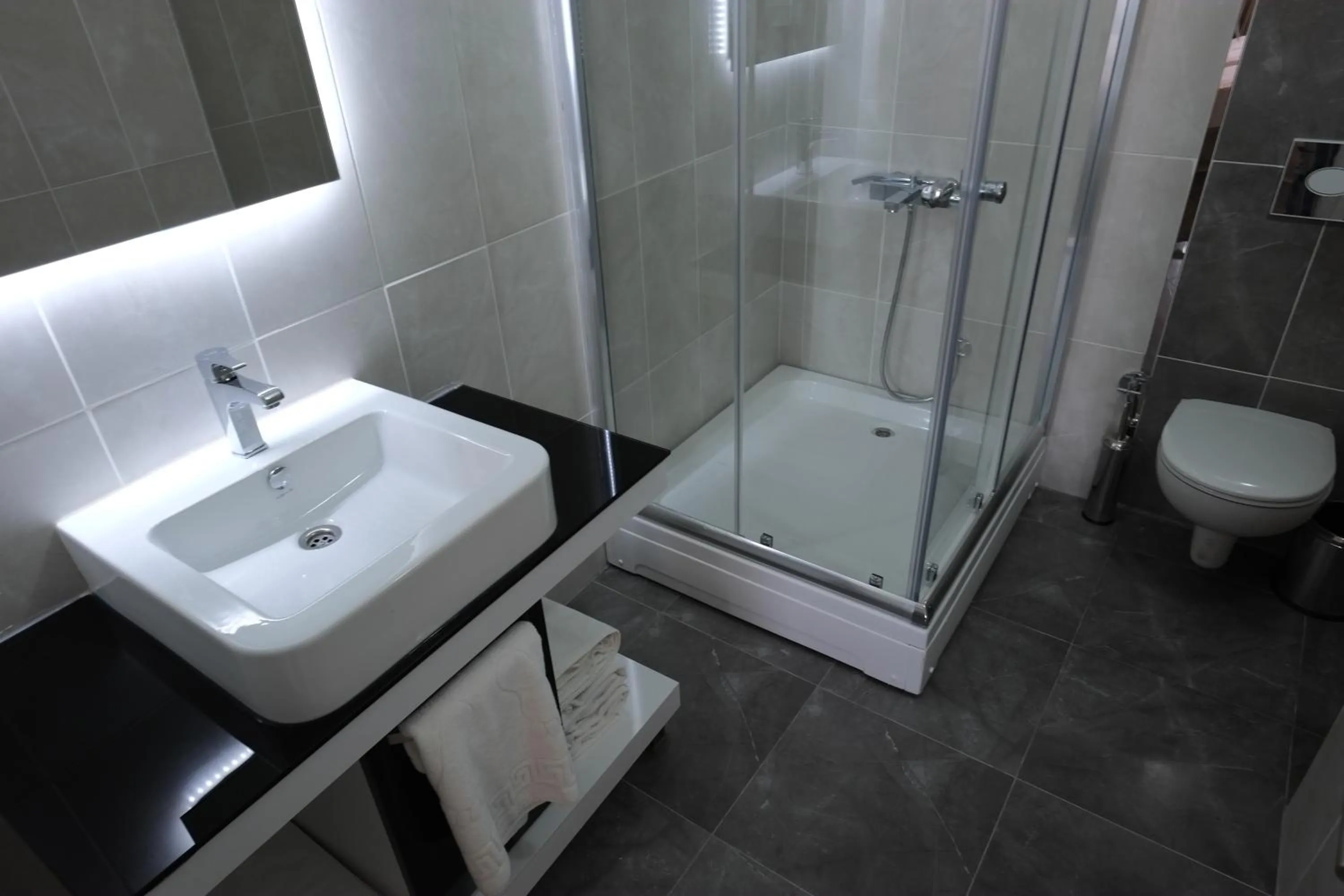 Shower in Era Palace Hotel