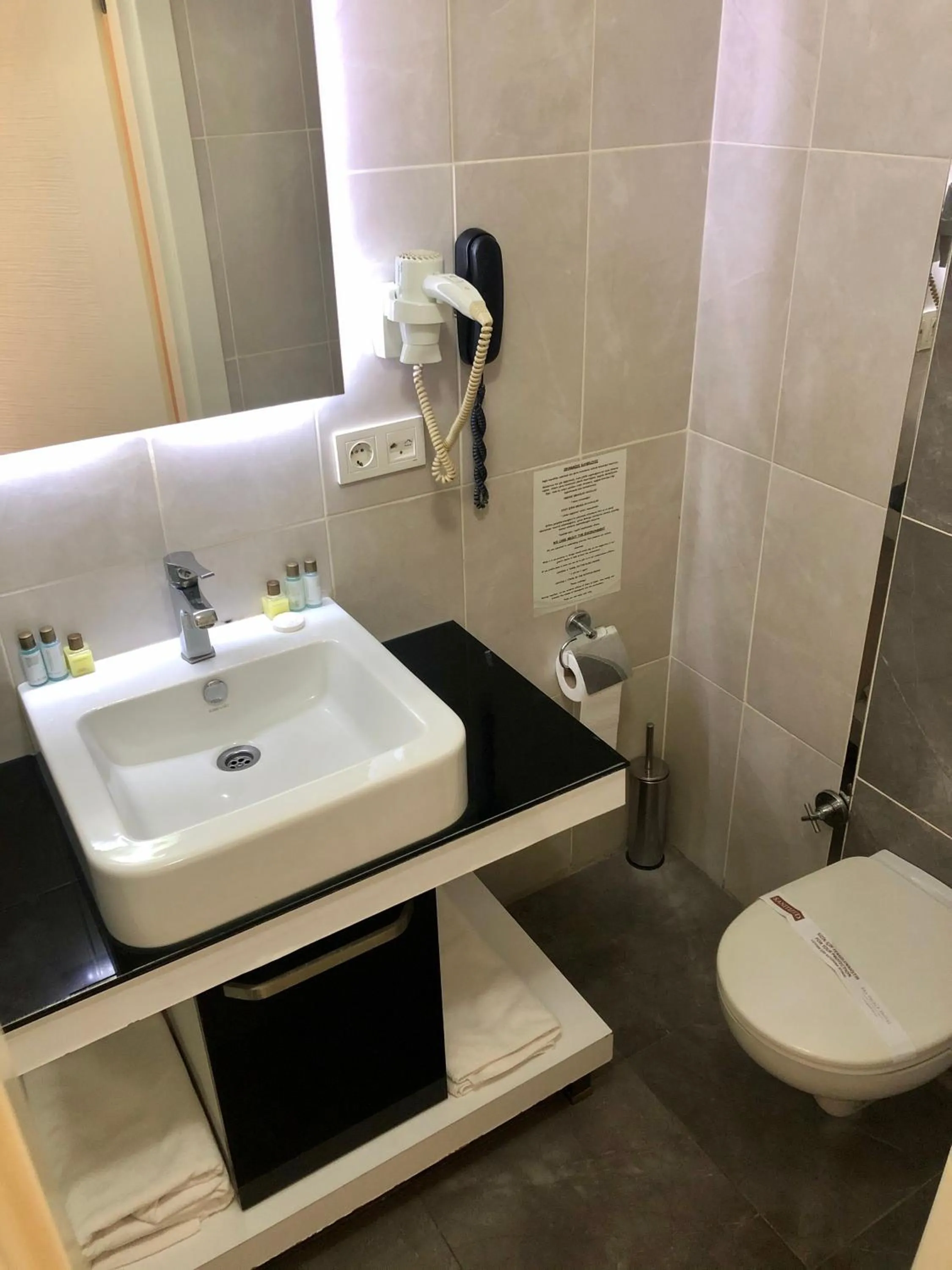 Bathroom in Era Palace Hotel